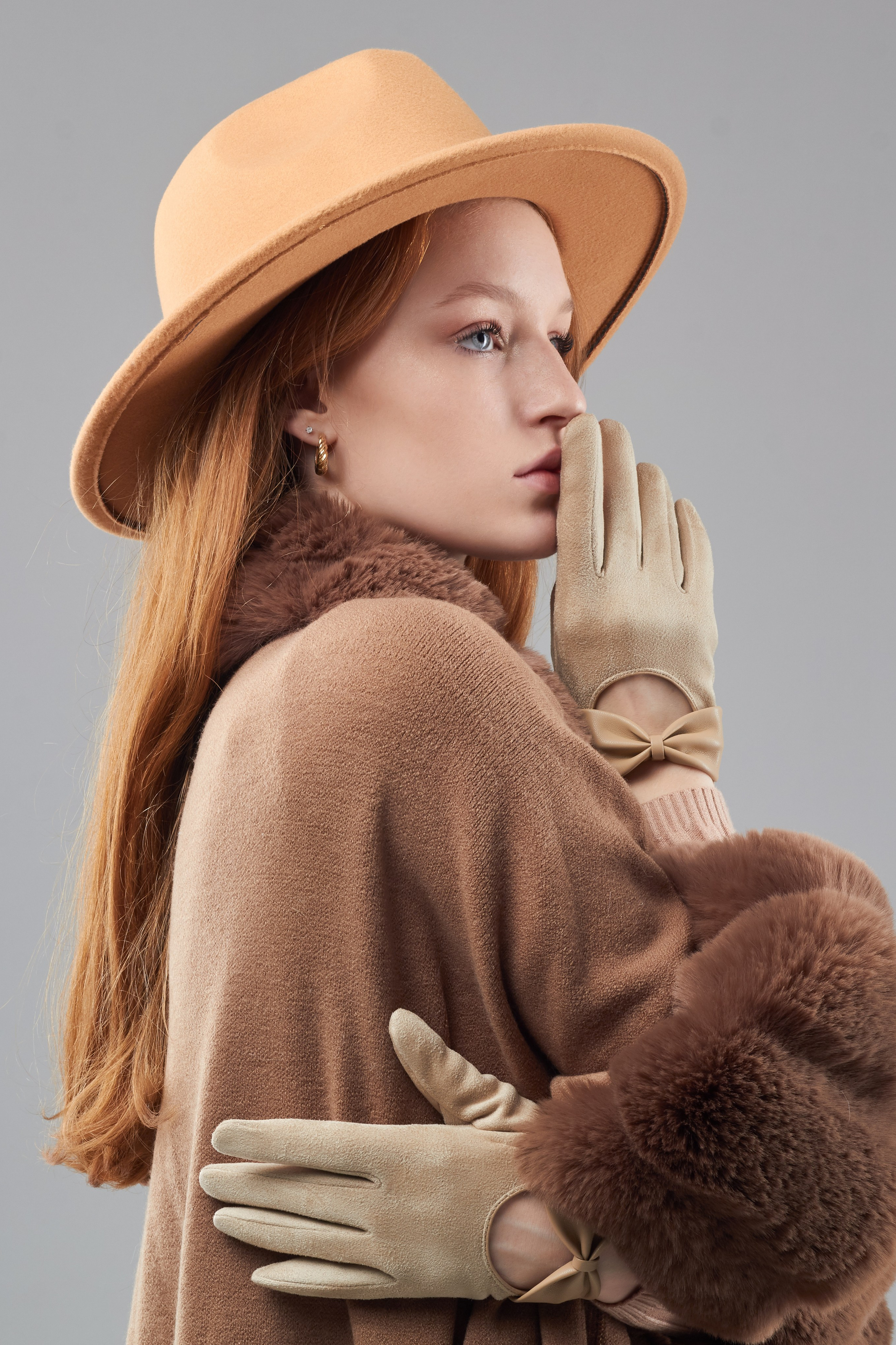 Перчатки — Стася. Фото для маркетплейсов в самых сочных локациях города Сочи