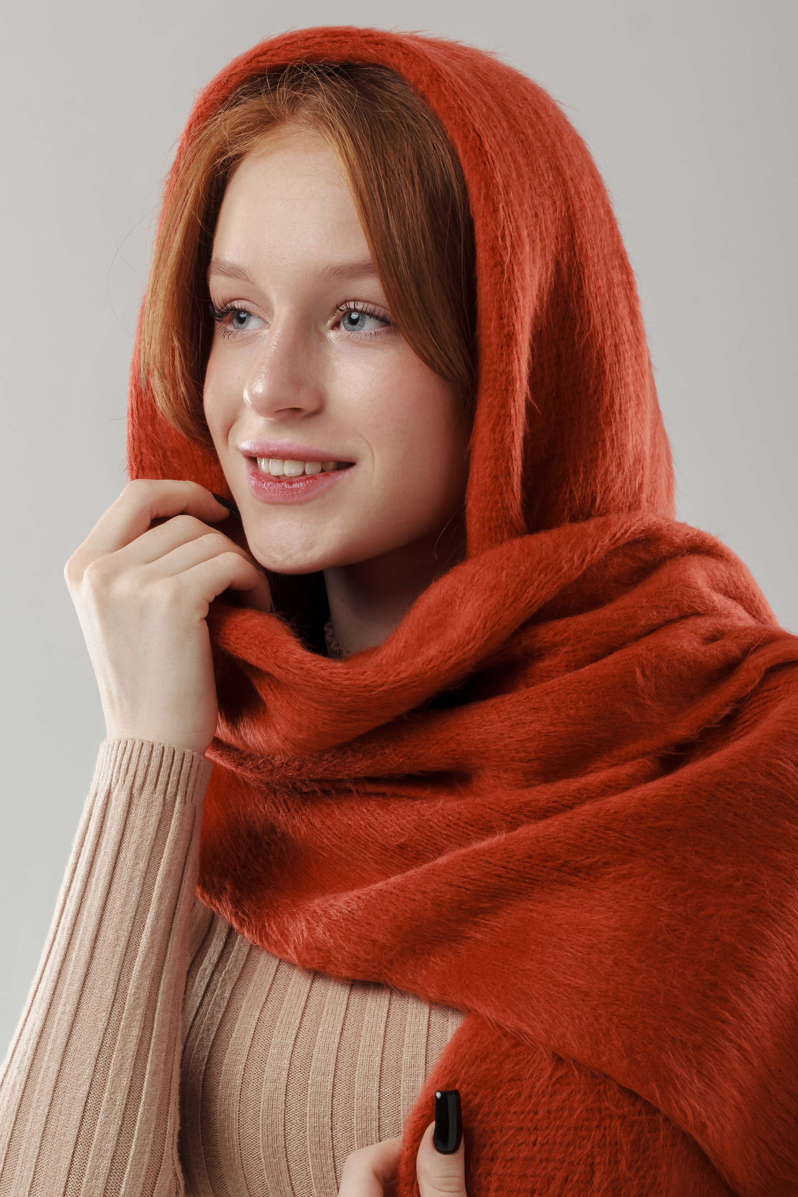 Палантины — Стася. Фото для маркетплейсов в самых сочных локациях города Сочи