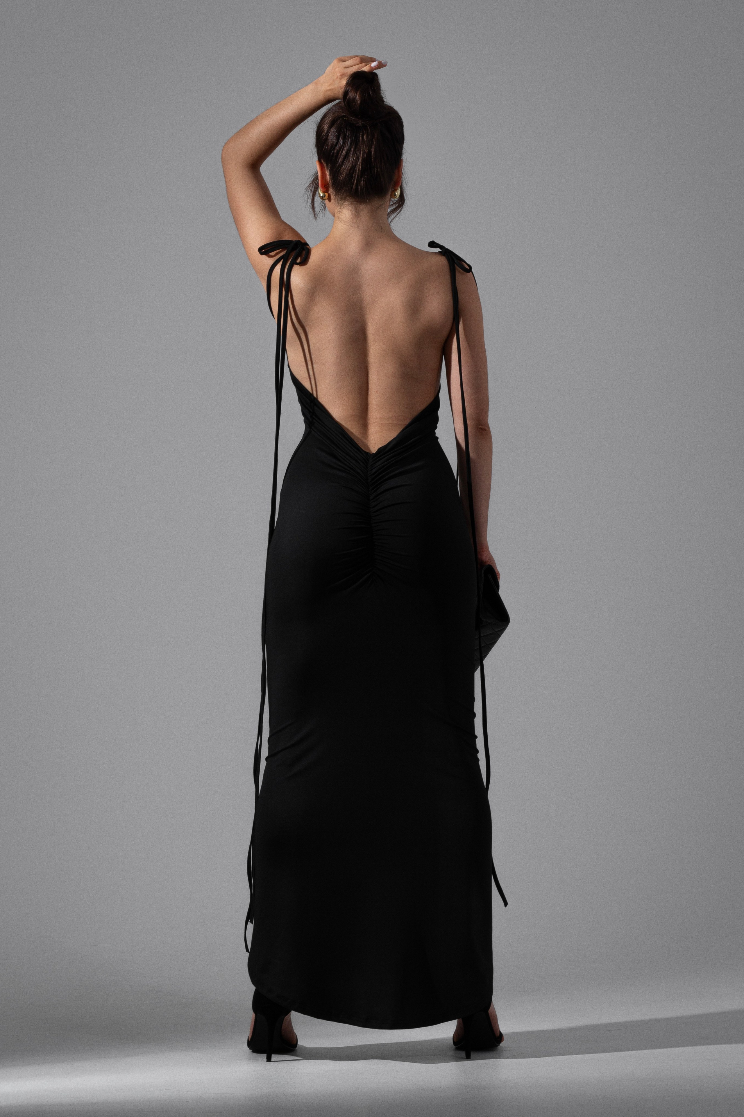 Платье — Лиза. Фото для маркетплейсов в самых сочных локациях города Сочи