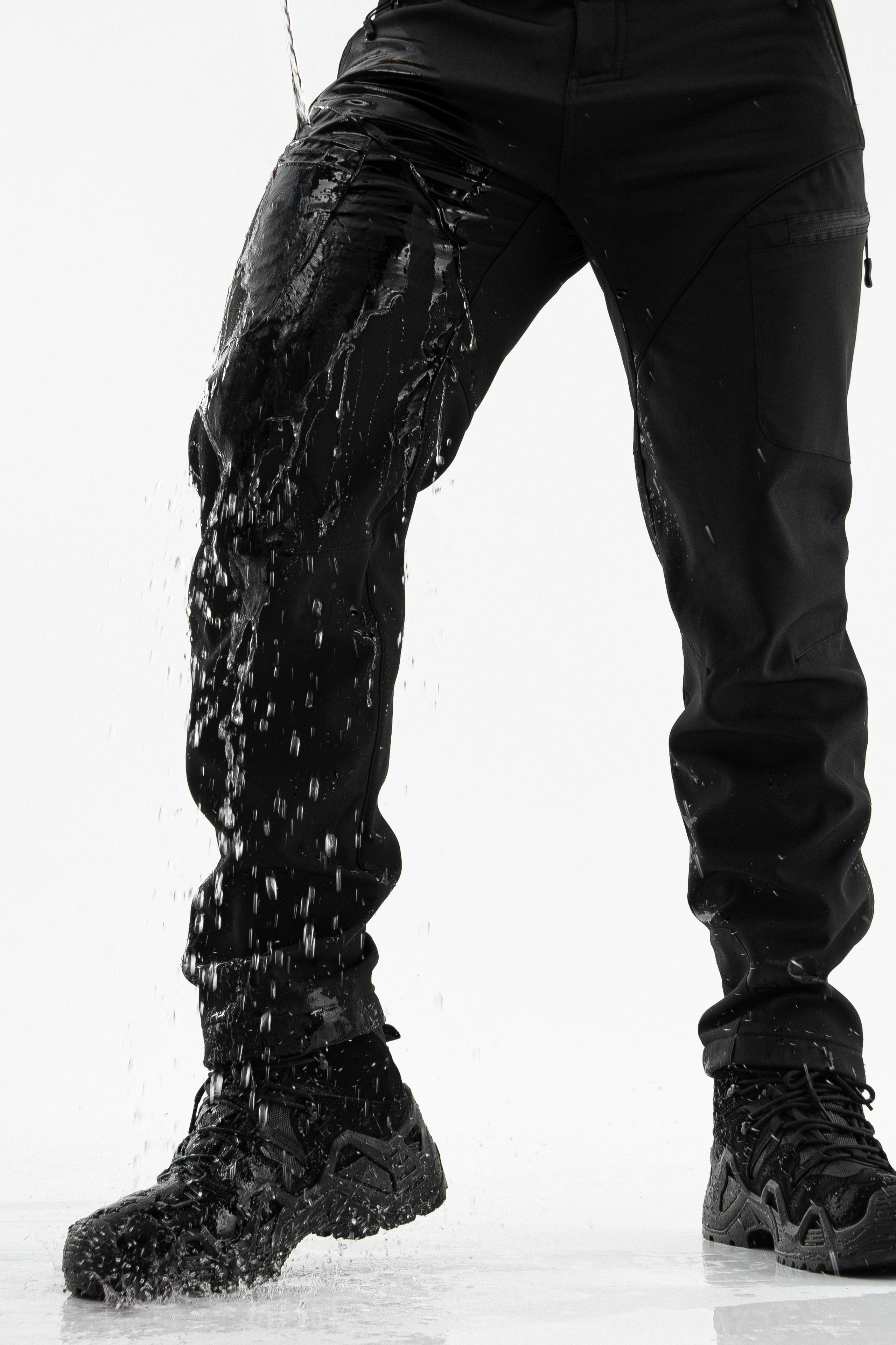 Тактические штаны. Фото для маркетплейсов в самых сочных локациях города Сочи