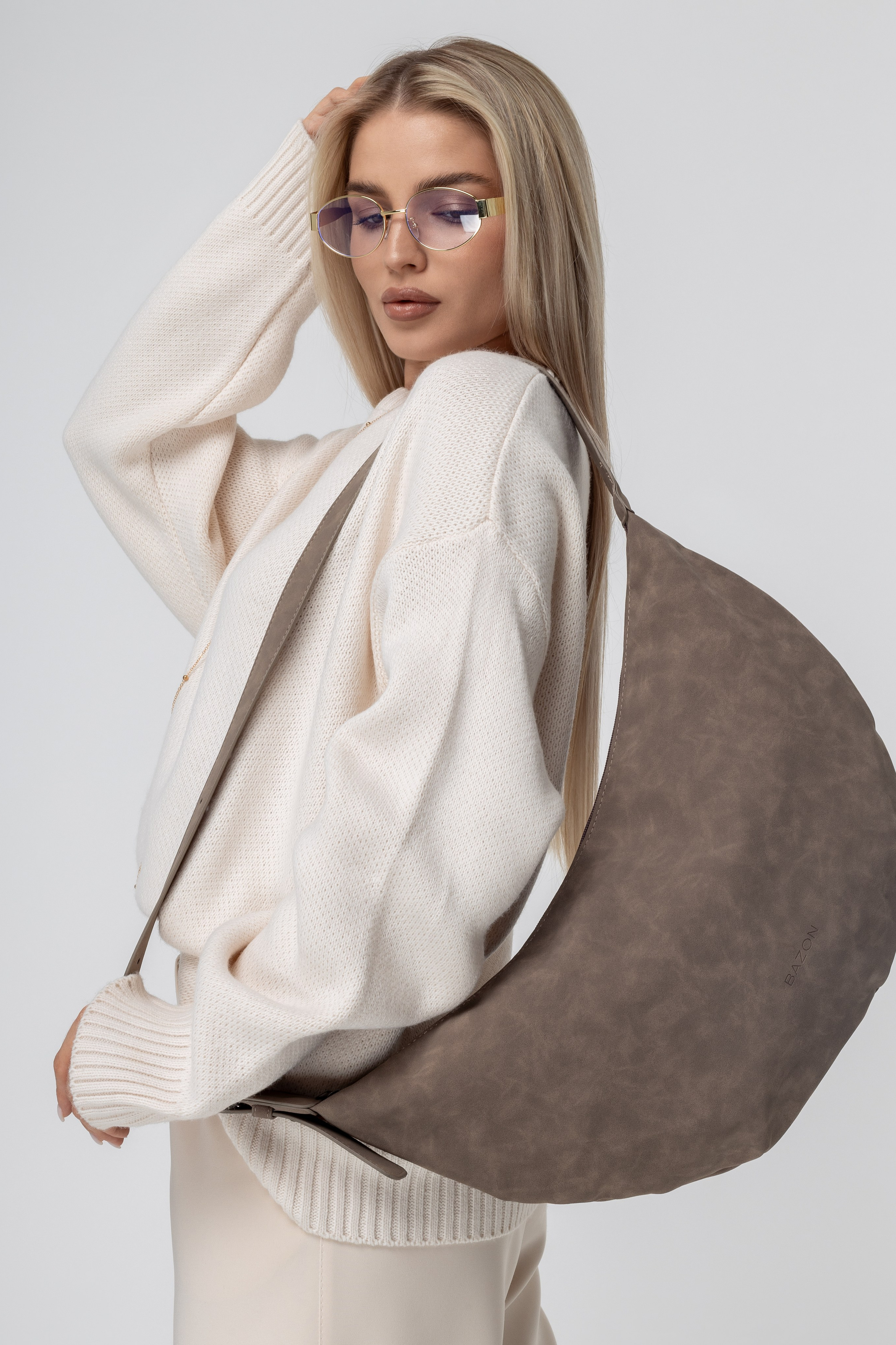 Сумки. Фото для маркетплейсов в самых сочных локациях города Сочи