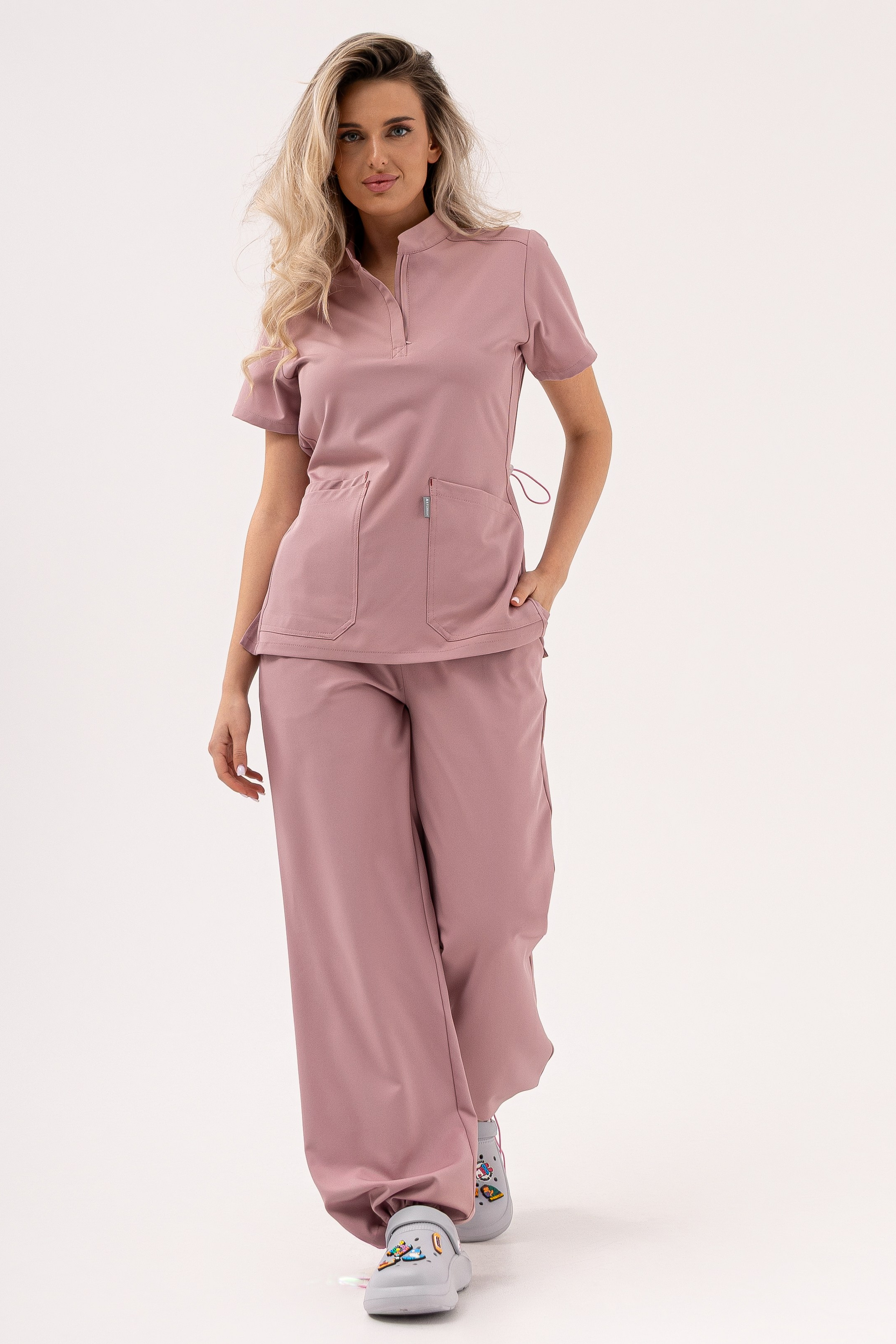 Мед костюмы. Фото для маркетплейсов в самых сочных локациях города Сочи