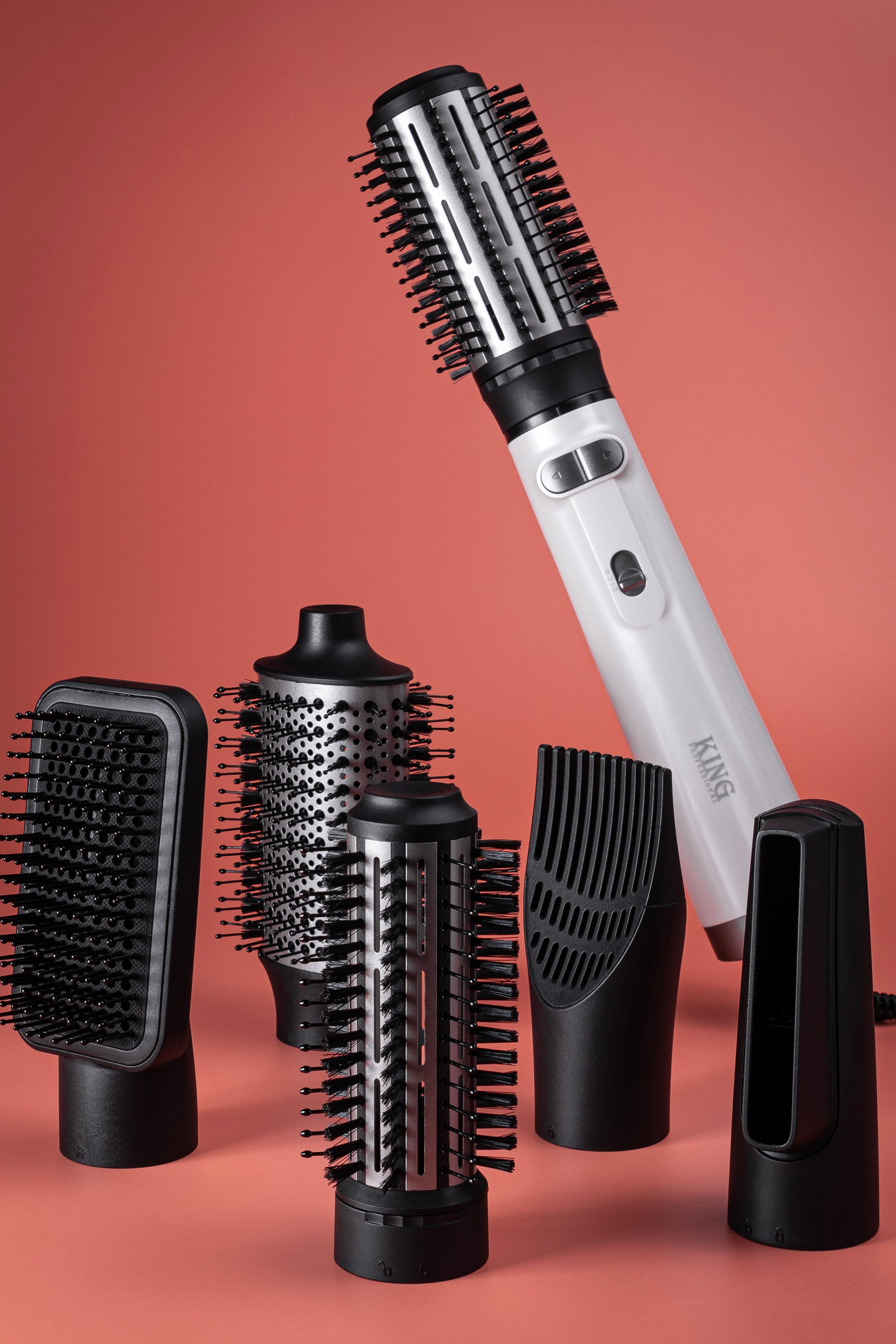 Фен щетка. Фото для маркетплейсов в самых сочных локациях города Сочи