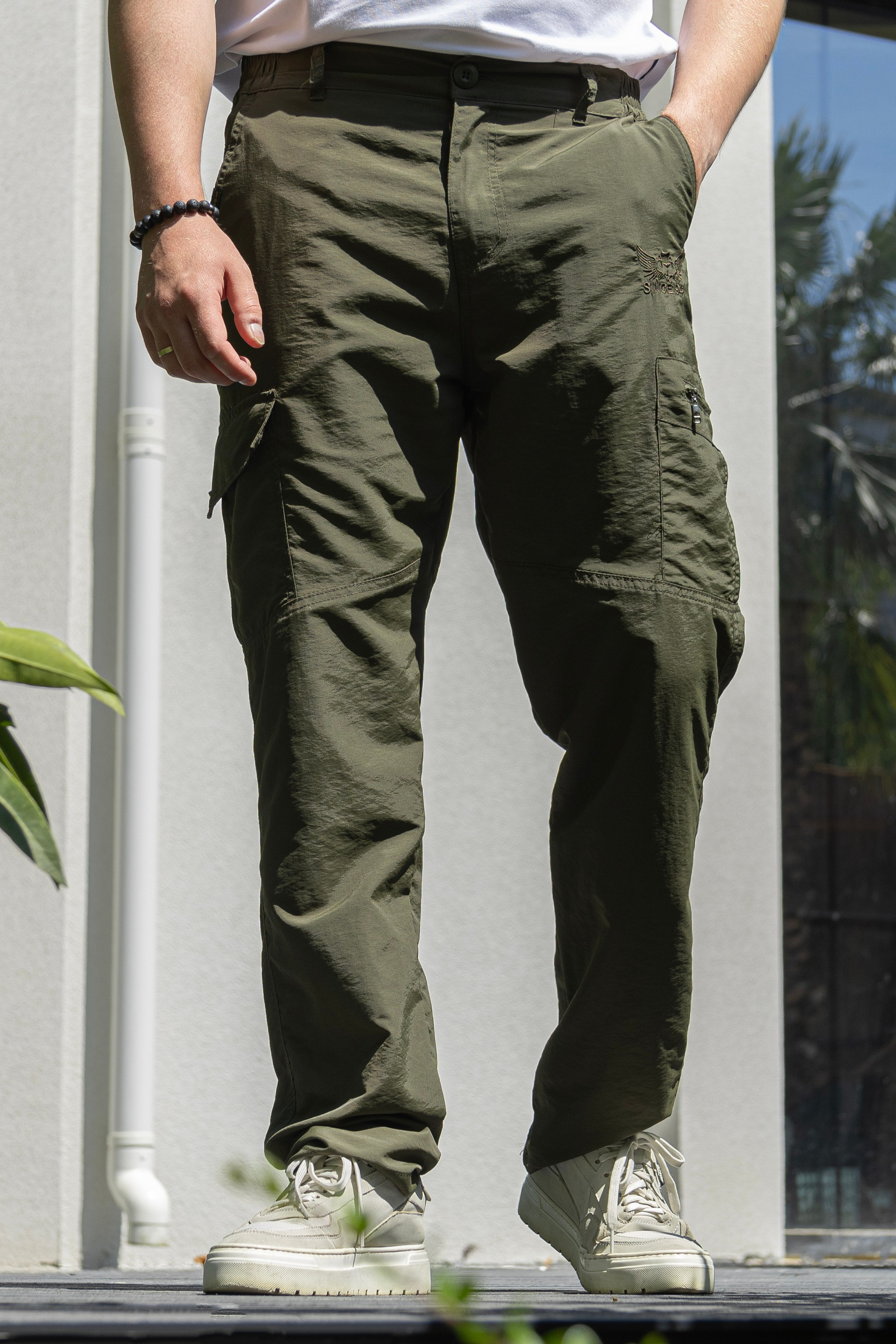 Штаны. Фото для маркетплейсов в самых сочных локациях города Сочи