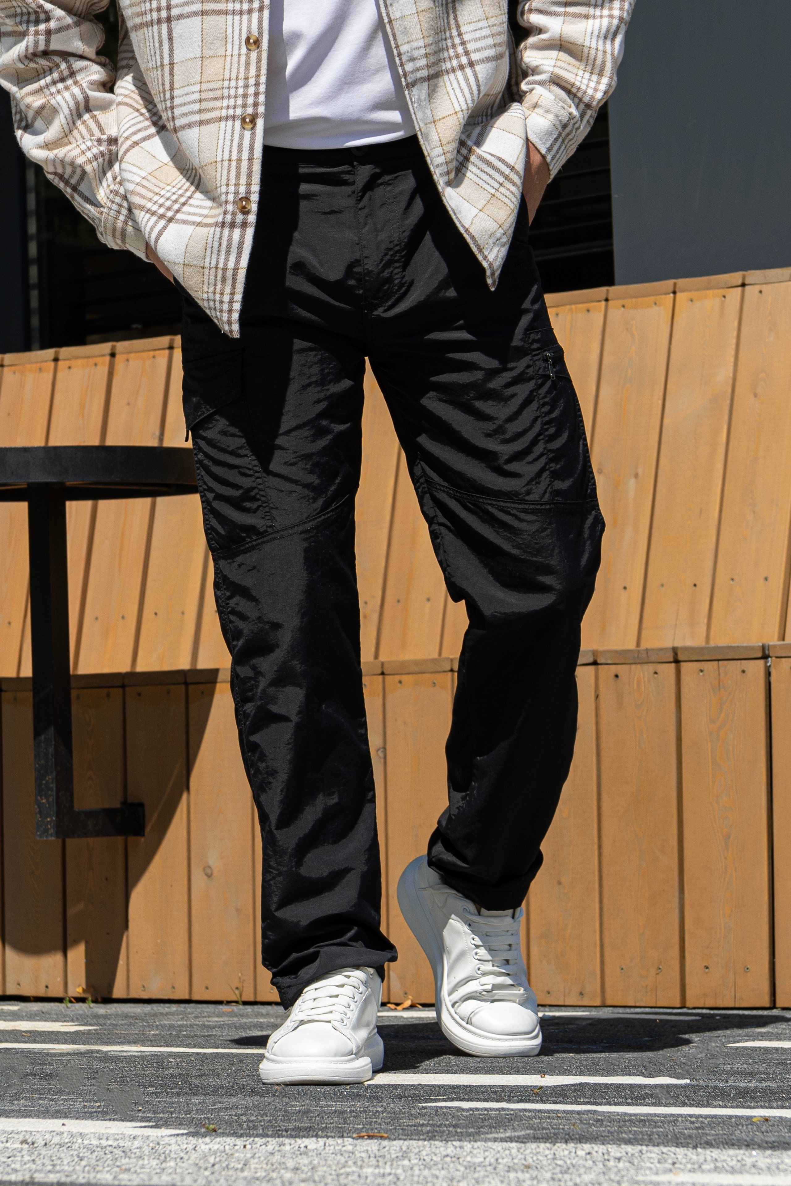 Штаны. Фото для маркетплейсов в самых сочных локациях города Сочи