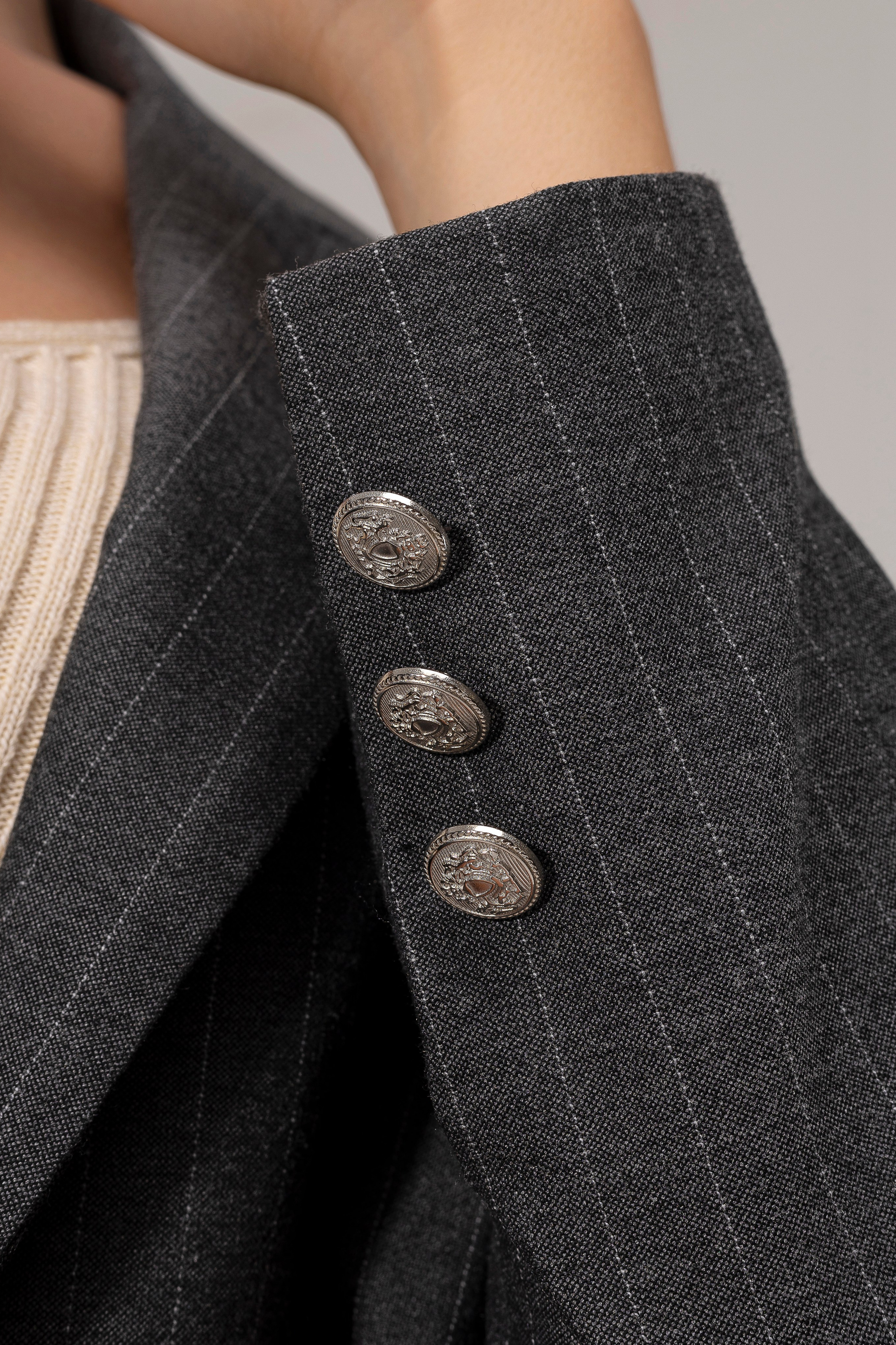 Костюм — Даша. Фото для маркетплейсов в самых сочных локациях города Сочи