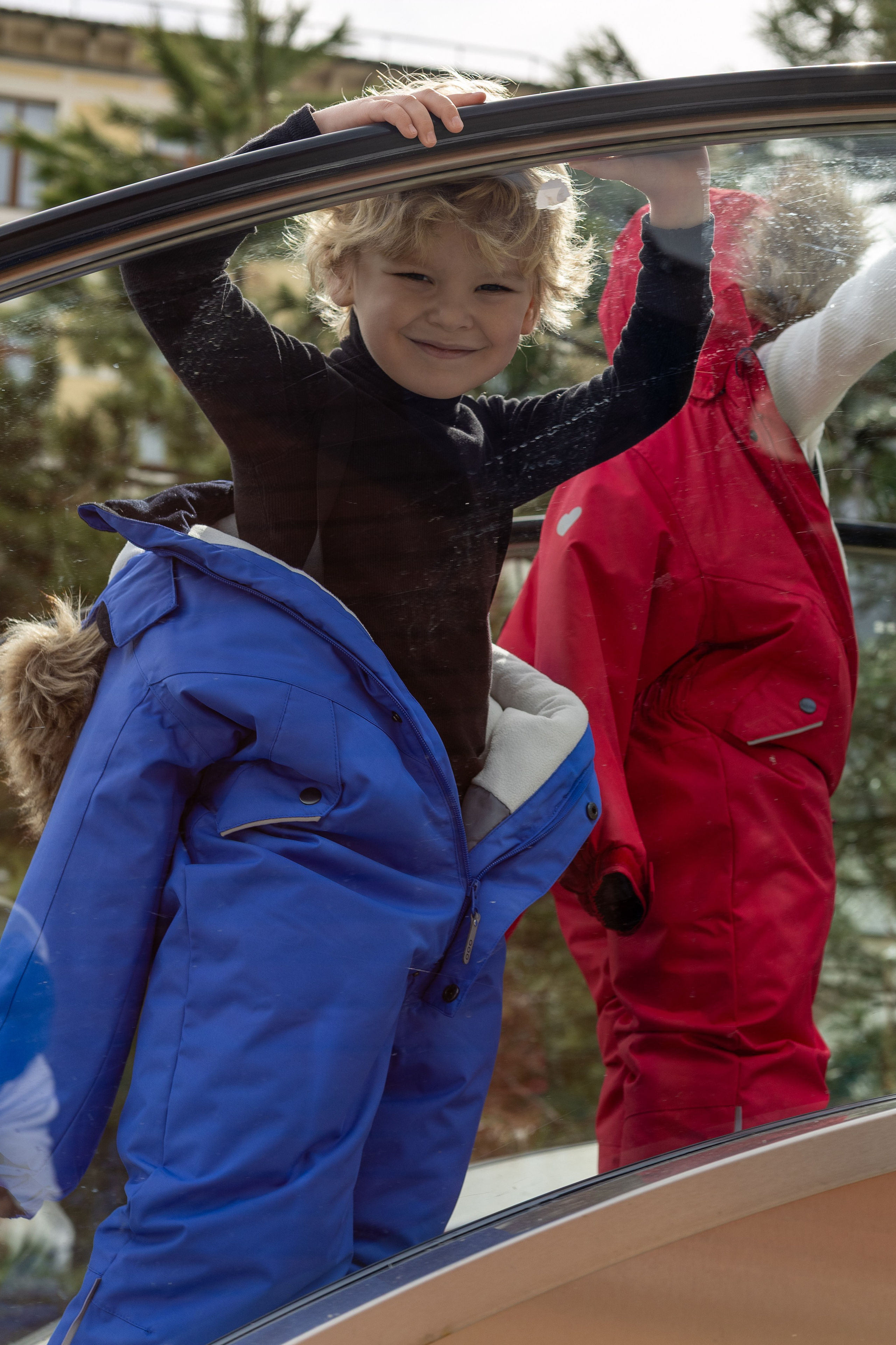 Пуховики. Фото для маркетплейсов в самых сочных локациях города Сочи