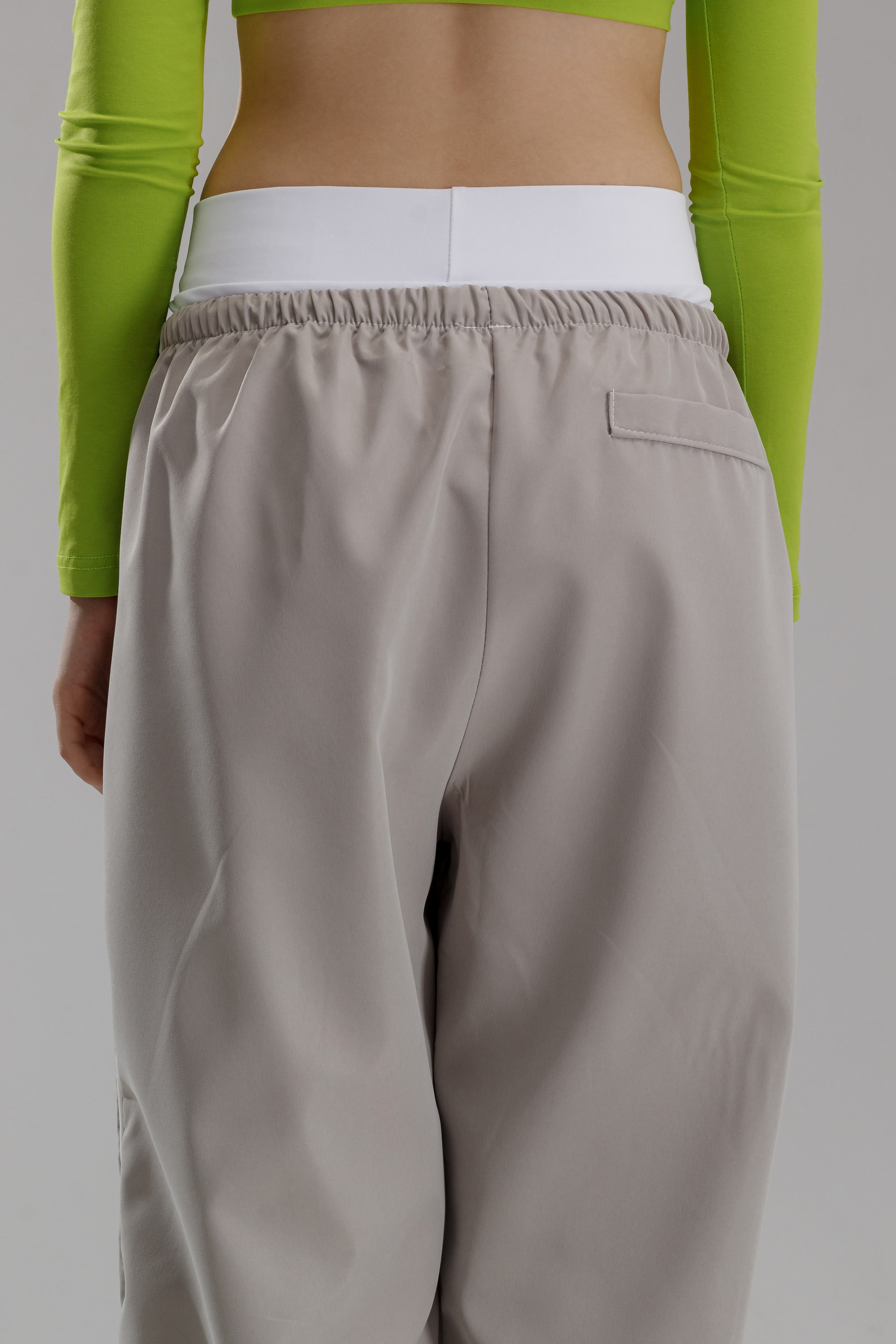 Штаны — Милана. Фото для маркетплейсов в самых сочных локациях города Сочи