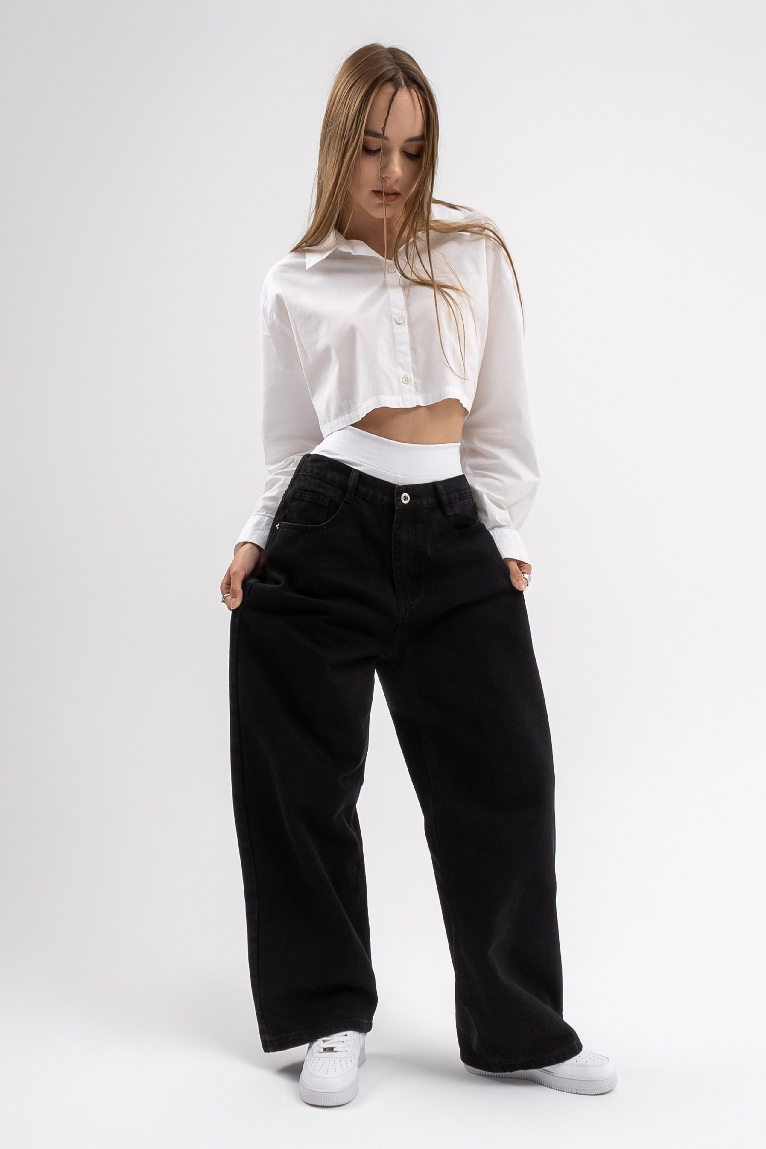 Джинсы. Фото для маркетплейсов в самых сочных локациях города Сочи