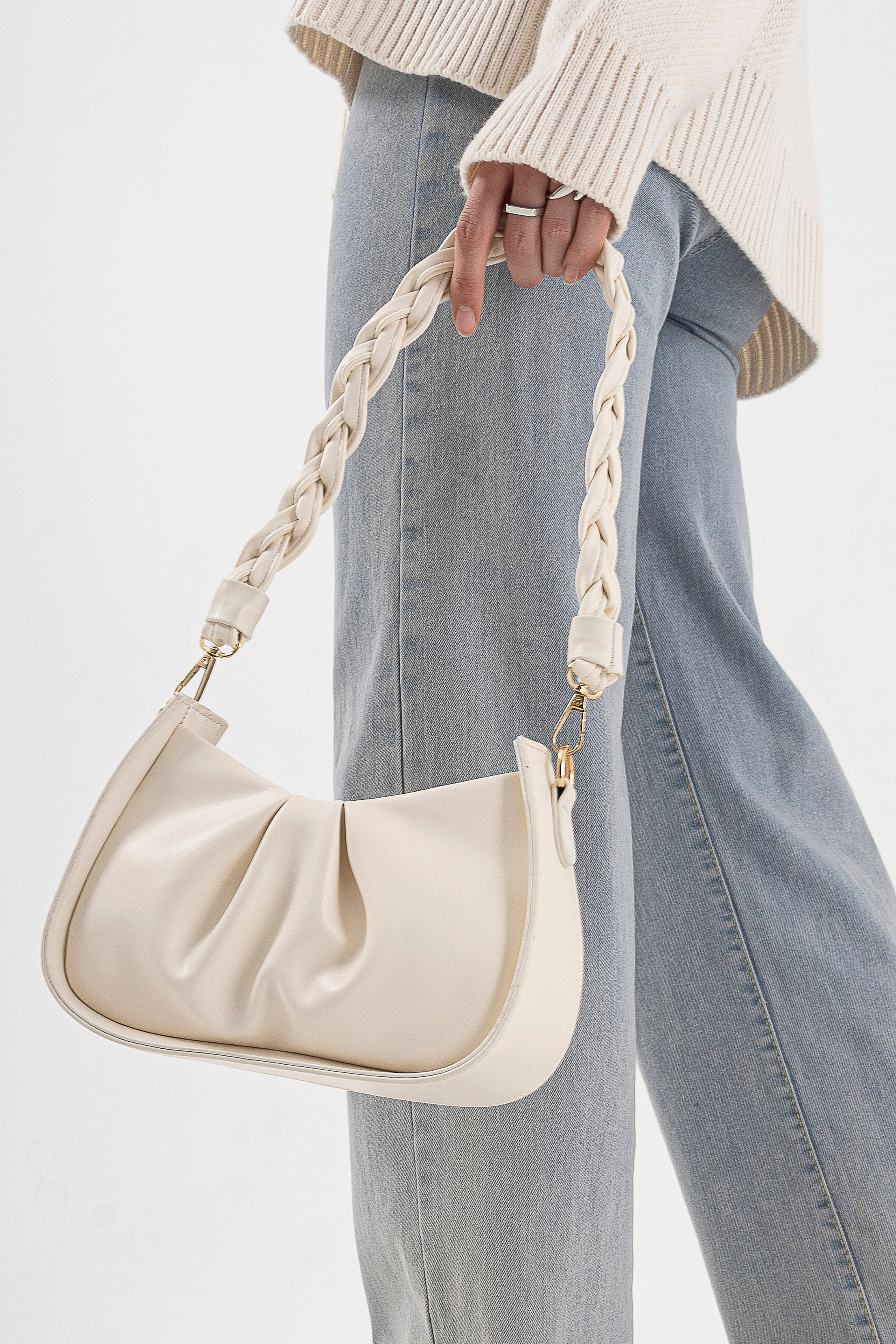 Сумки. Фото для маркетплейсов в самых сочных локациях города Сочи