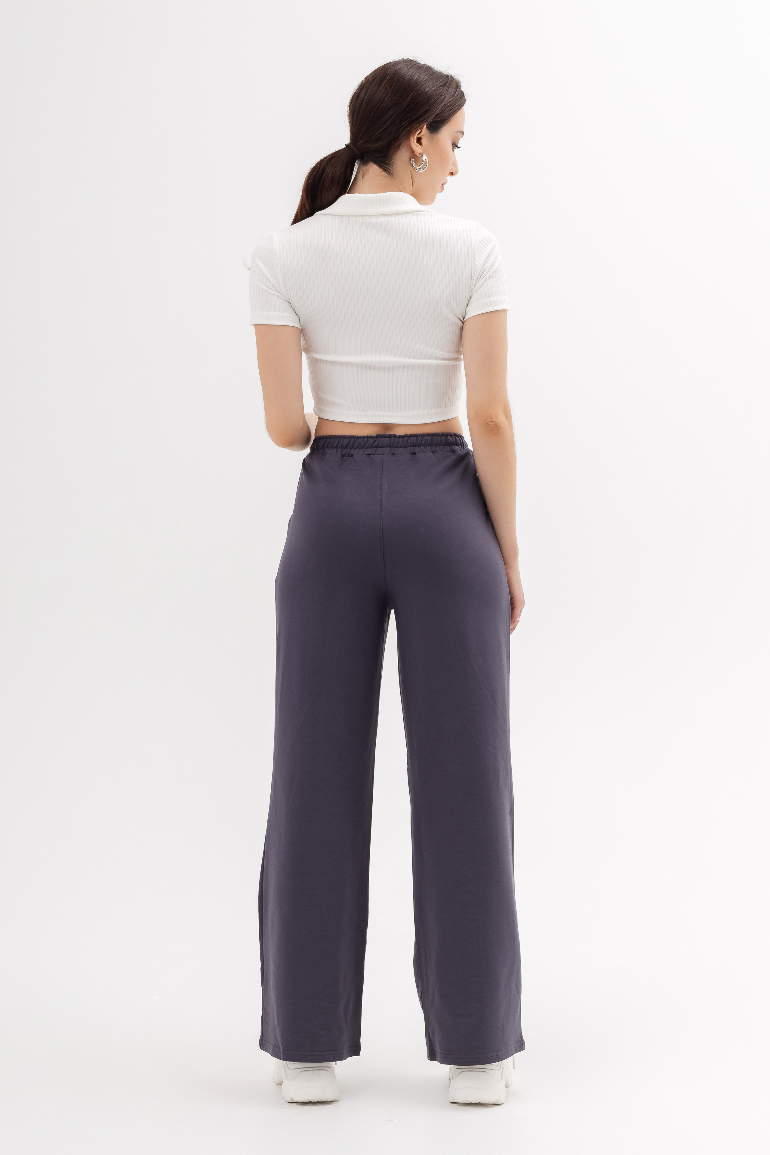 Брюки. Фото для маркетплейсов в самых сочных локациях города Сочи