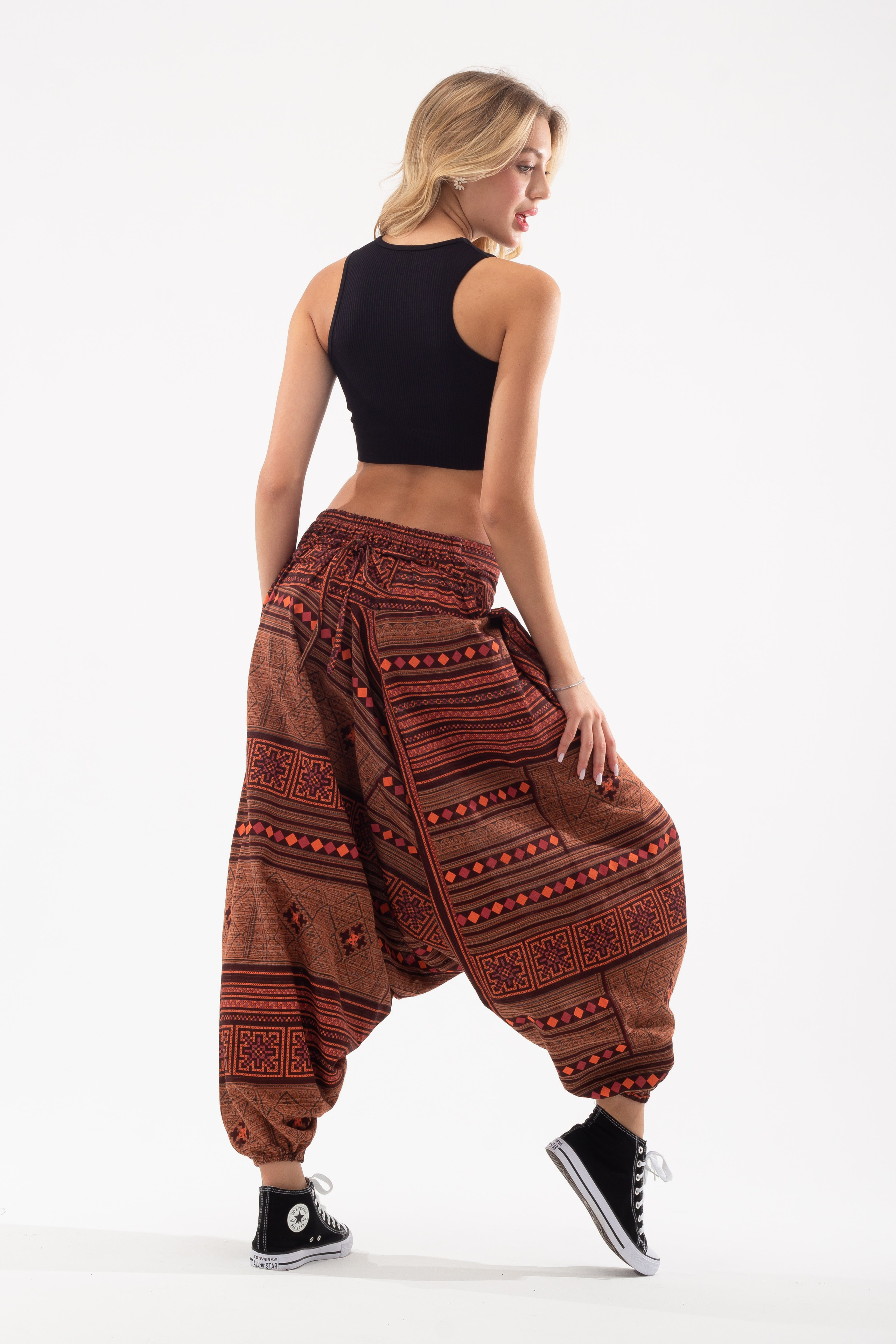 Алладины — Лиза В. Фото для маркетплейсов в самых сочных локациях города Сочи