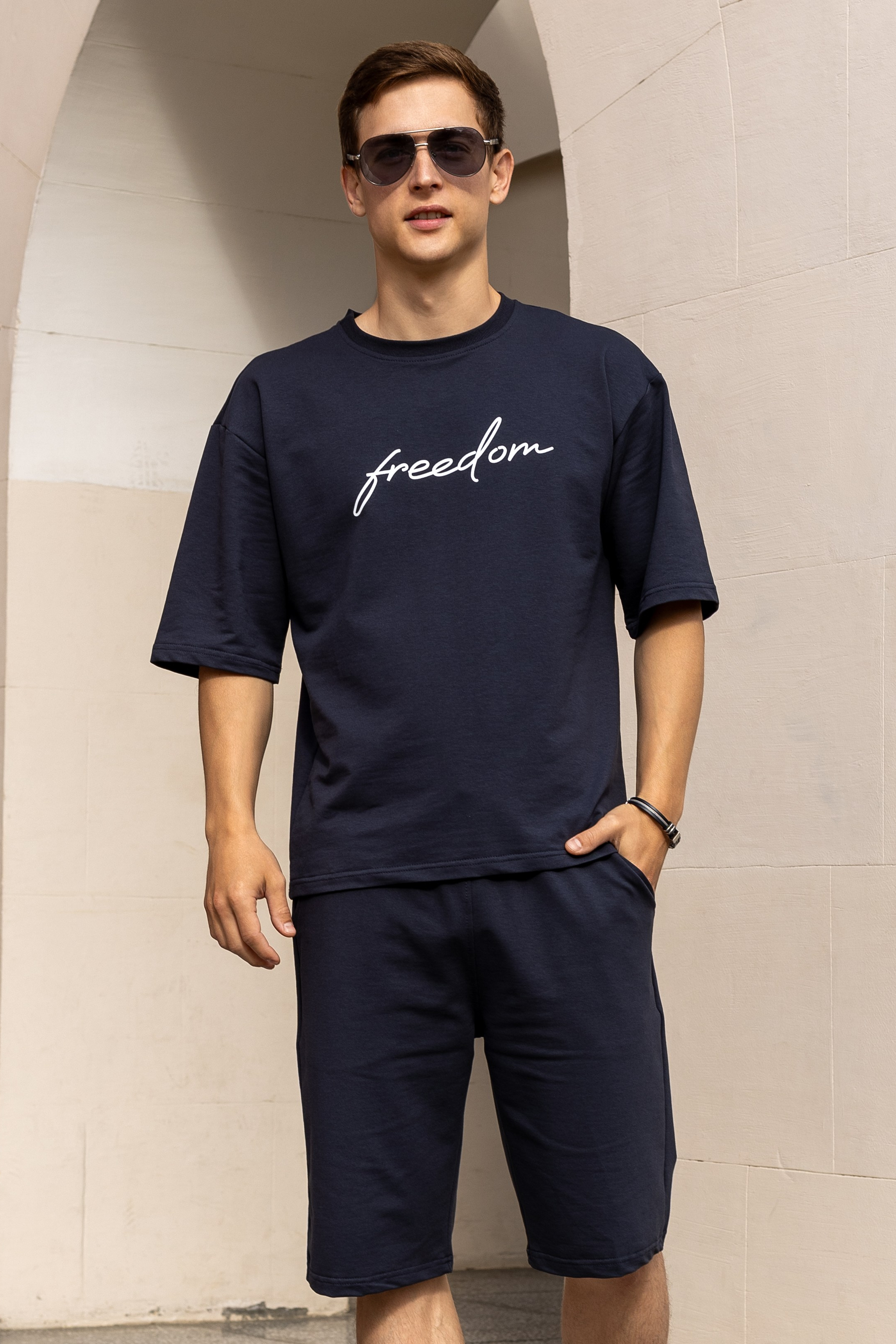 Костюм. Фото для маркетплейсов в самых сочных локациях города Сочи