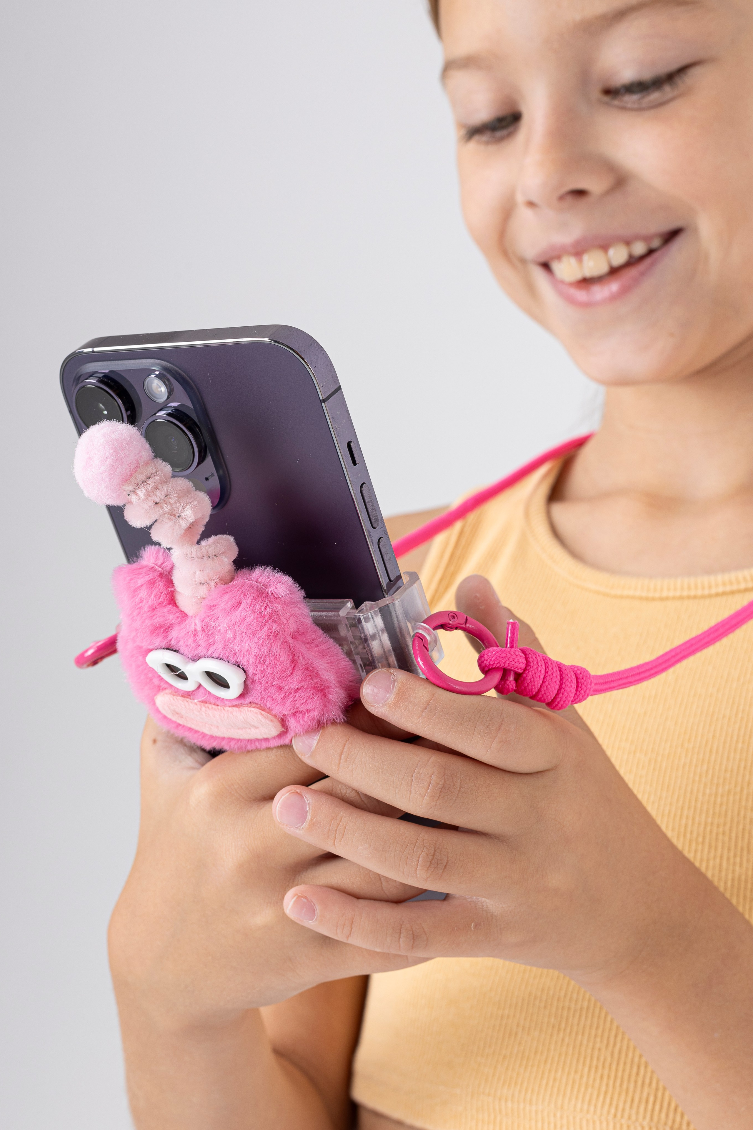 Держатели. Фото для маркетплейсов в самых сочных локациях города Сочи