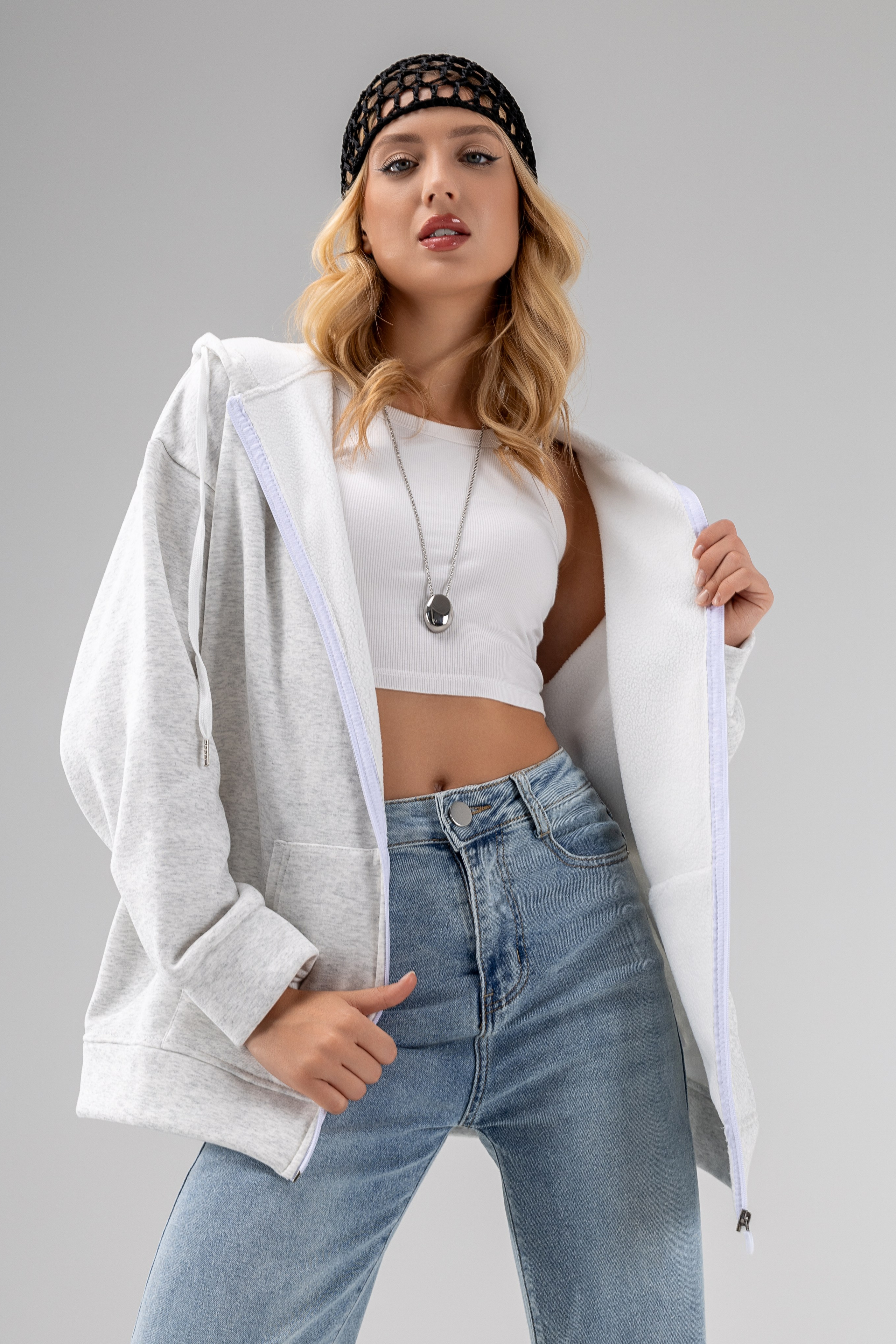 Зипки — Лиза. Фото для маркетплейсов в самых сочных локациях города Сочи