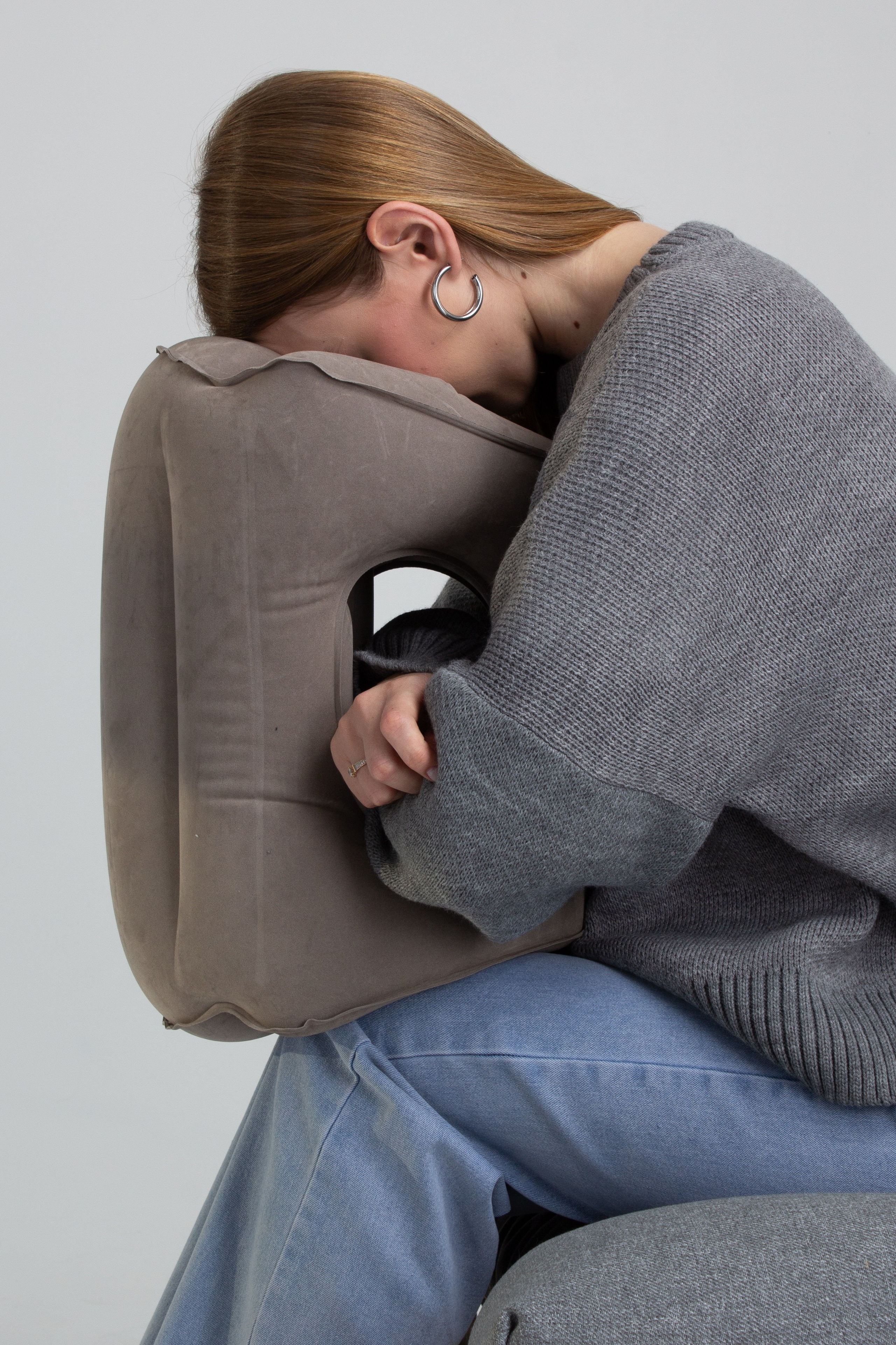 Надувная подушка — Каролина. Фото для маркетплейсов в самых сочных локациях города Сочи