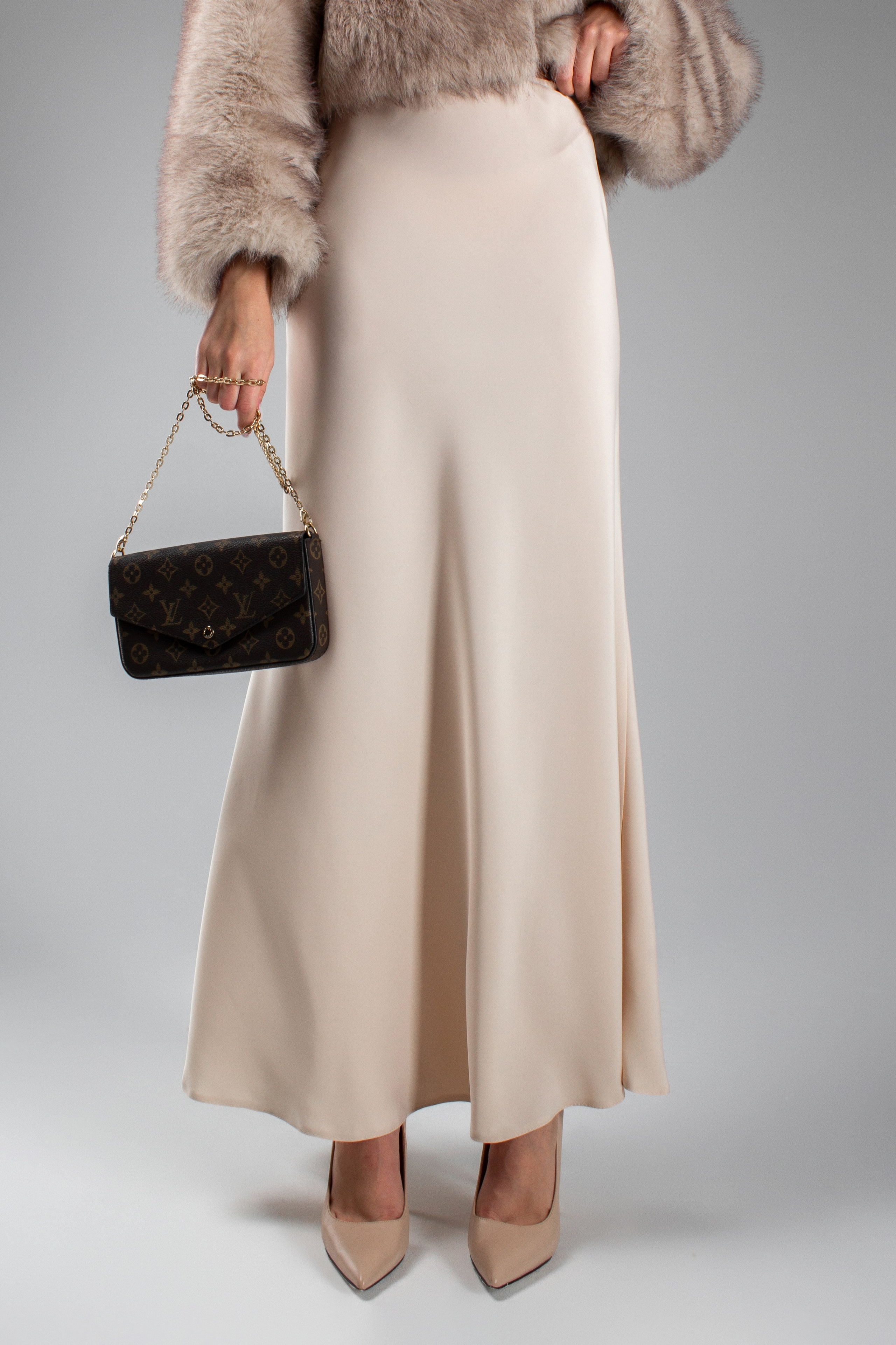 Юбка — Лиза. Фото для маркетплейсов в самых сочных локациях города Сочи