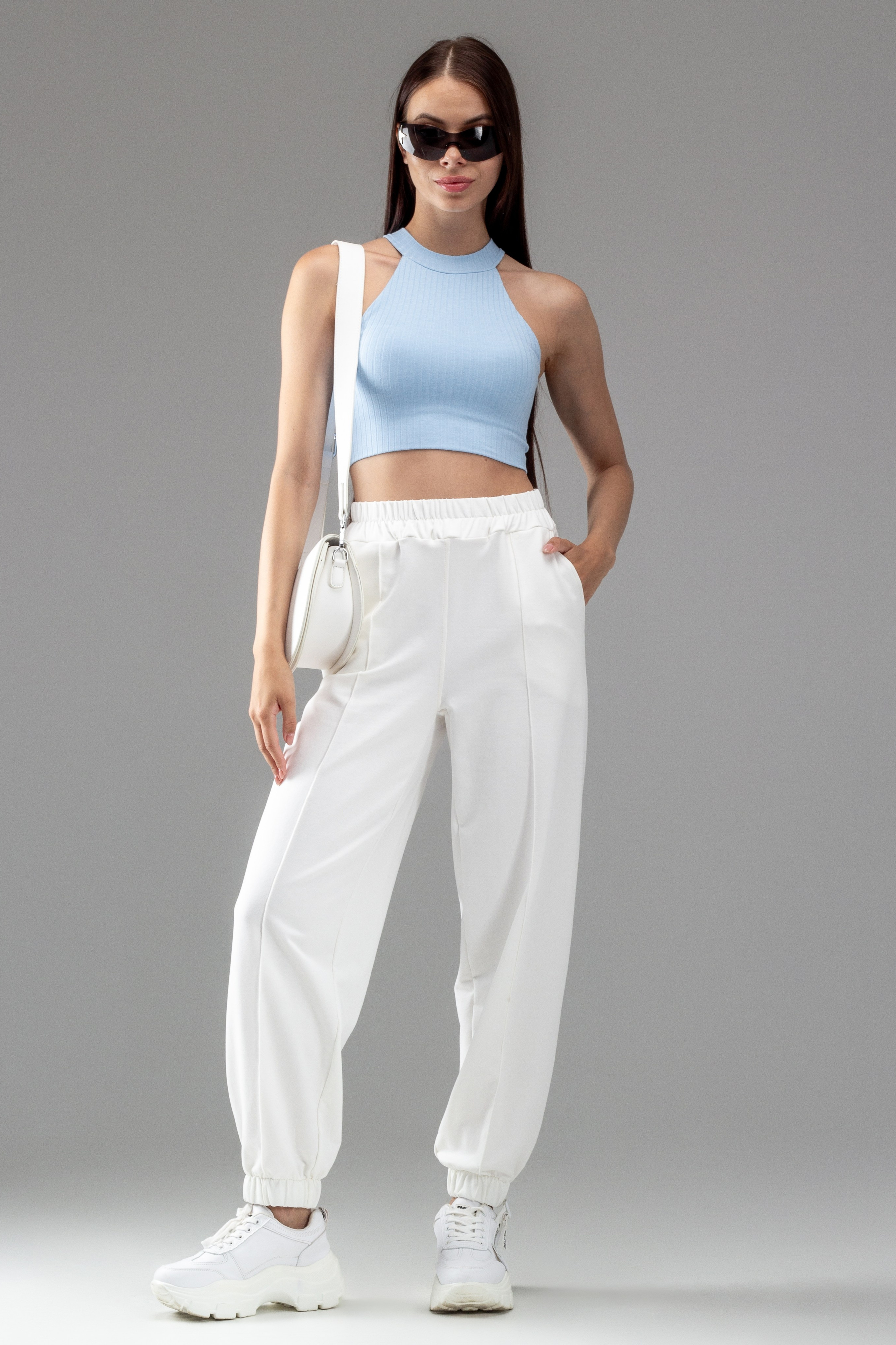 Джоггеры — Вика. Фото для маркетплейсов в самых сочных локациях города Сочи