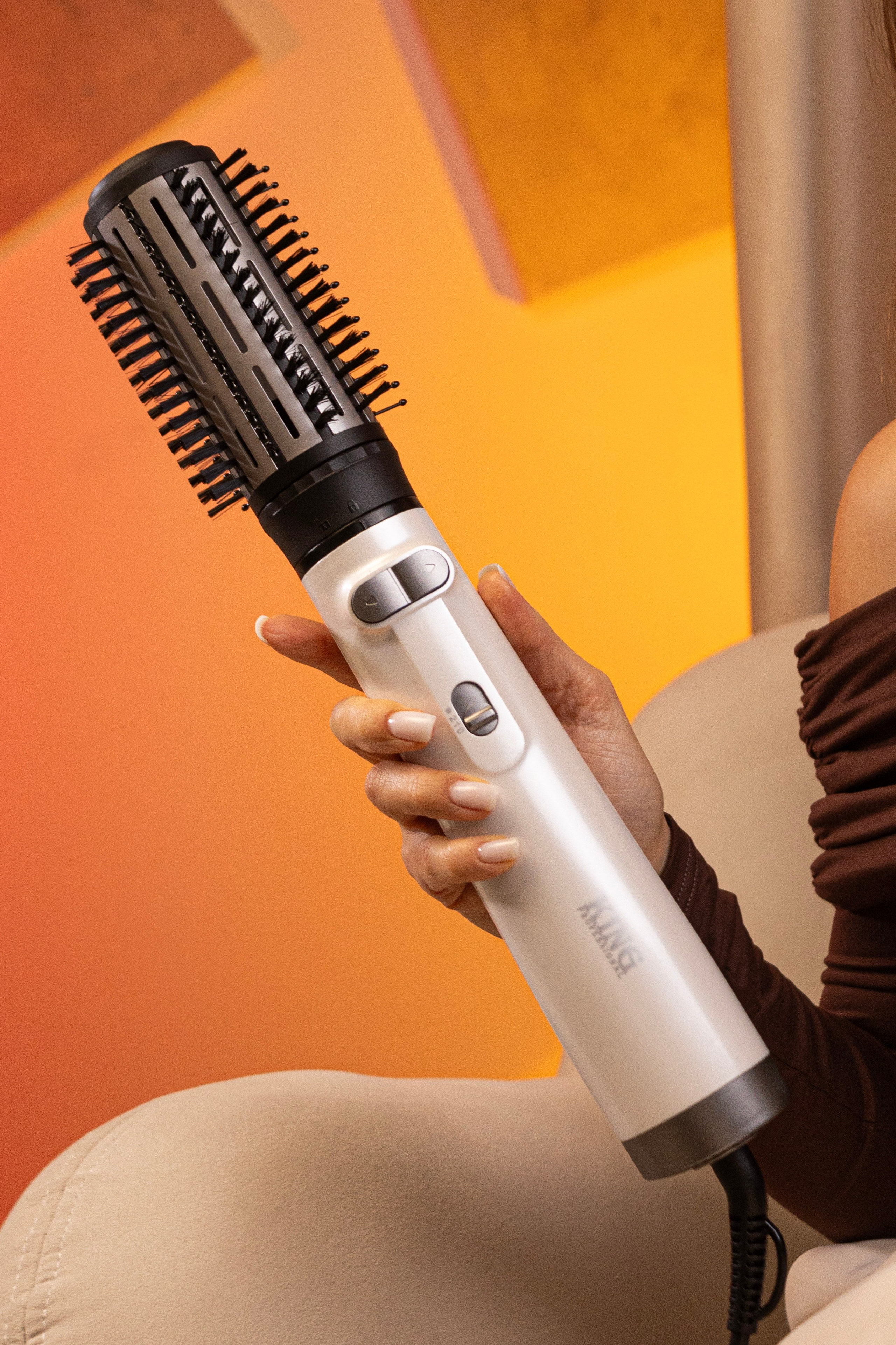 Фен щетка. Фото для маркетплейсов в самых сочных локациях города Сочи