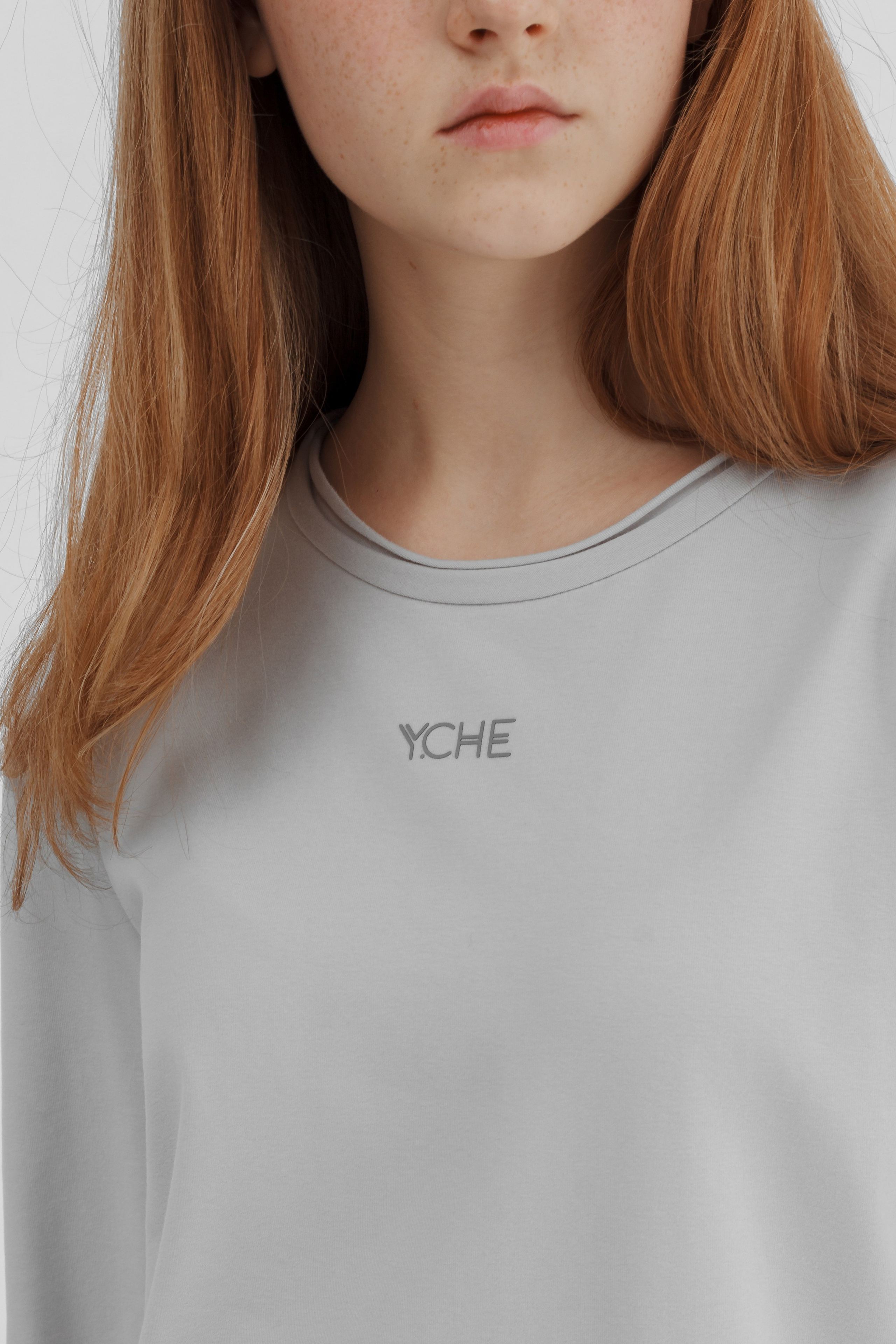 Лонгслив — Милана. Фото для маркетплейсов в самых сочных локациях города Сочи