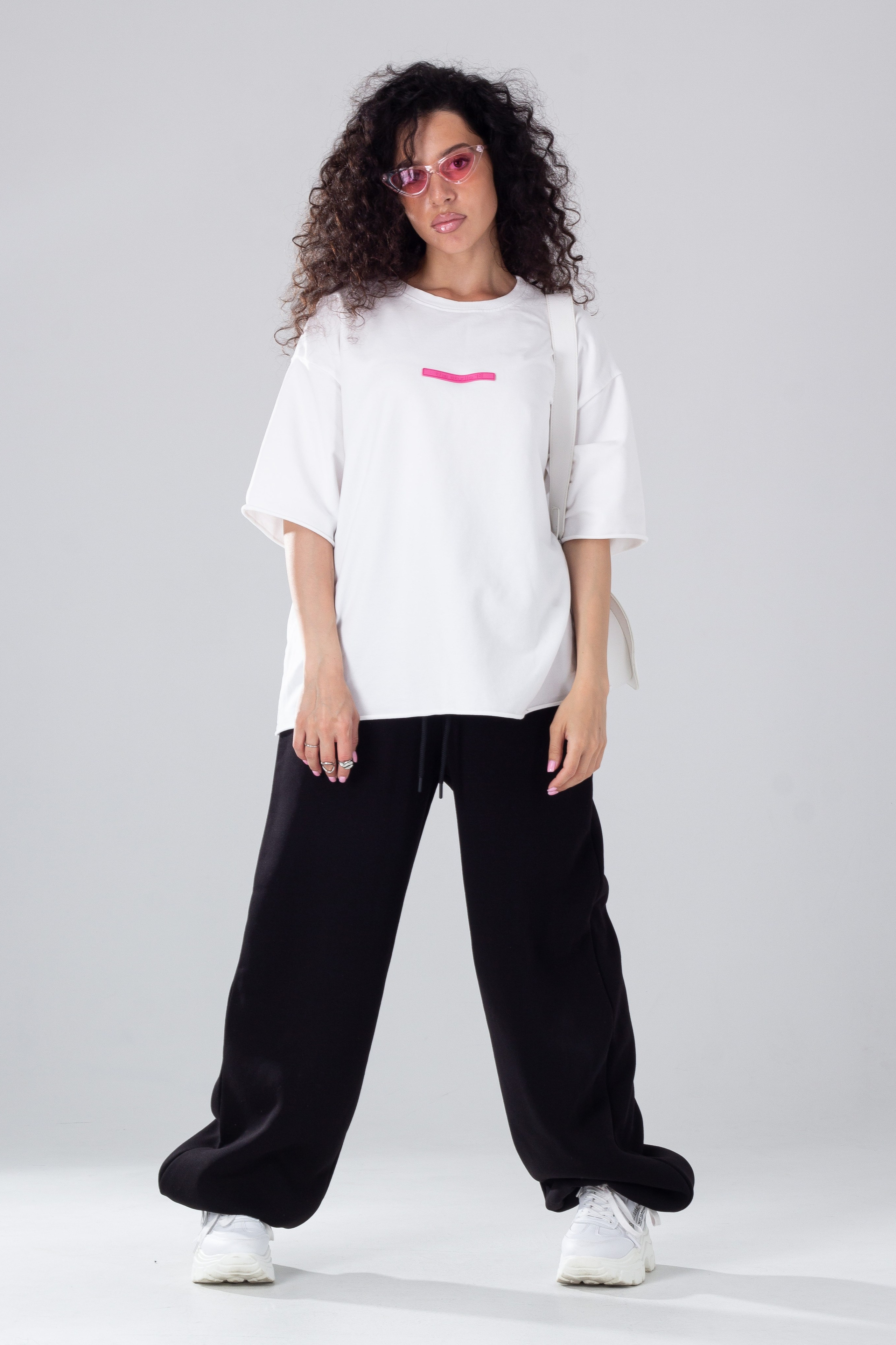 Футболки — Элена. Фото для маркетплейсов в самых сочных локациях города Сочи