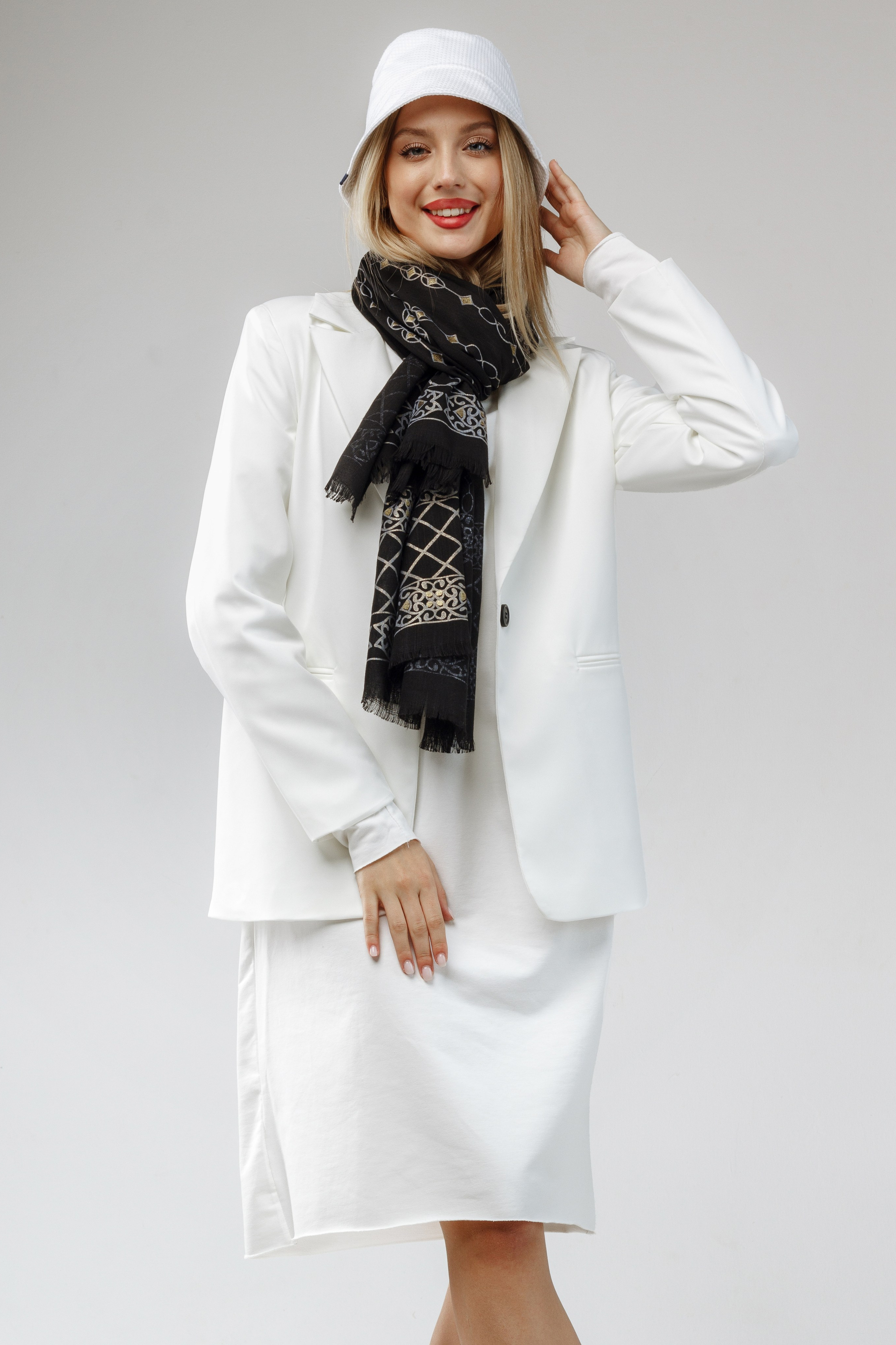 Платки — Лиза В. Фото для маркетплейсов в самых сочных локациях города Сочи