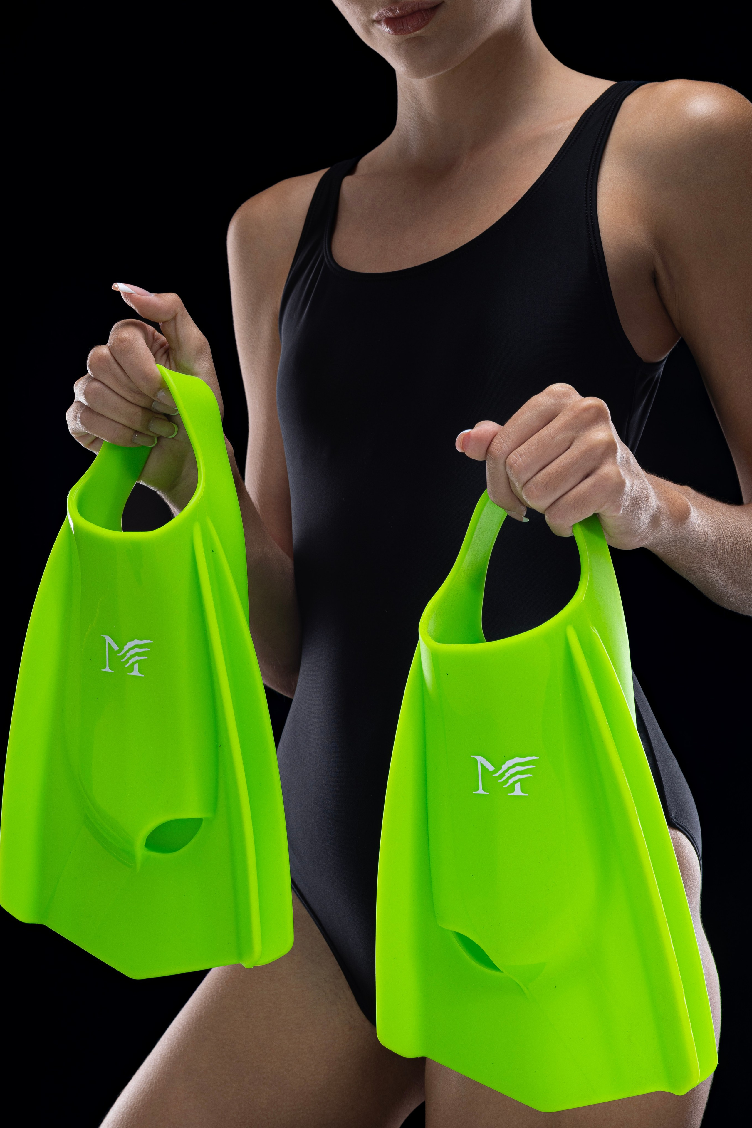 Ласты. Фото для маркетплейсов в самых сочных локациях города Сочи