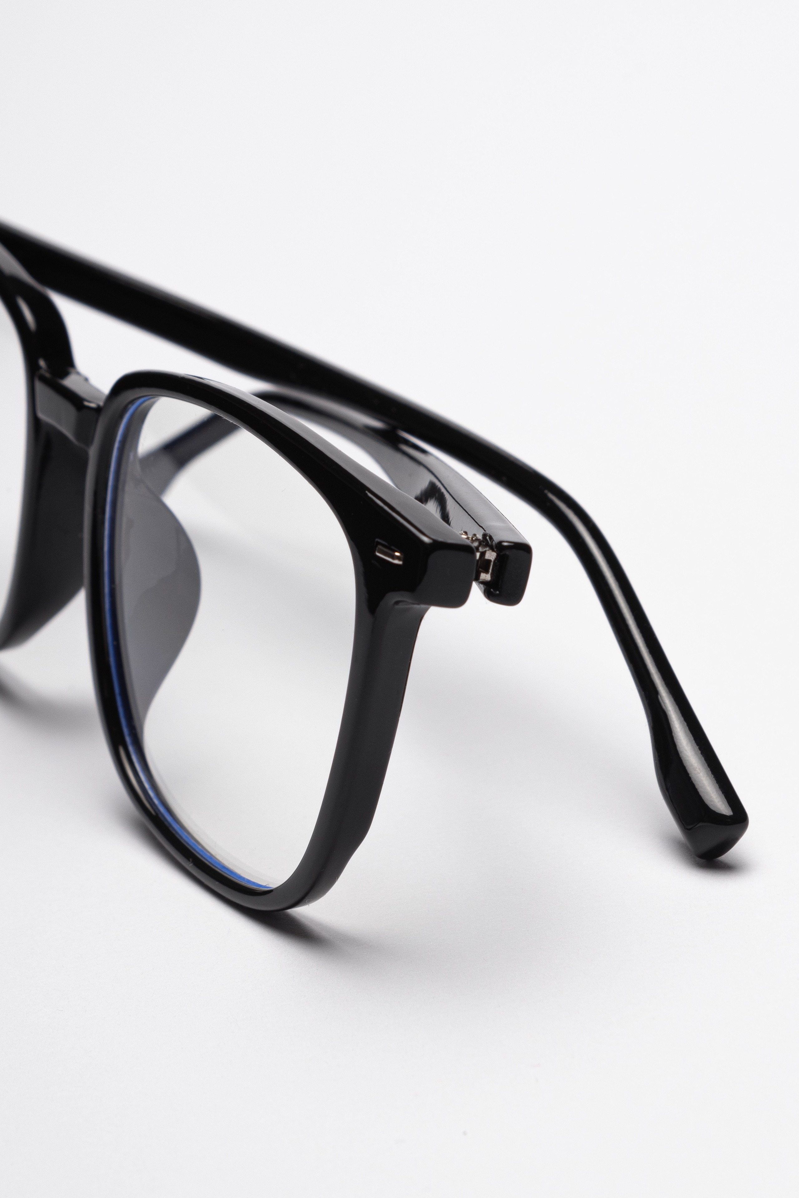 Очки. Фото для маркетплейсов в самых сочных локациях города Сочи