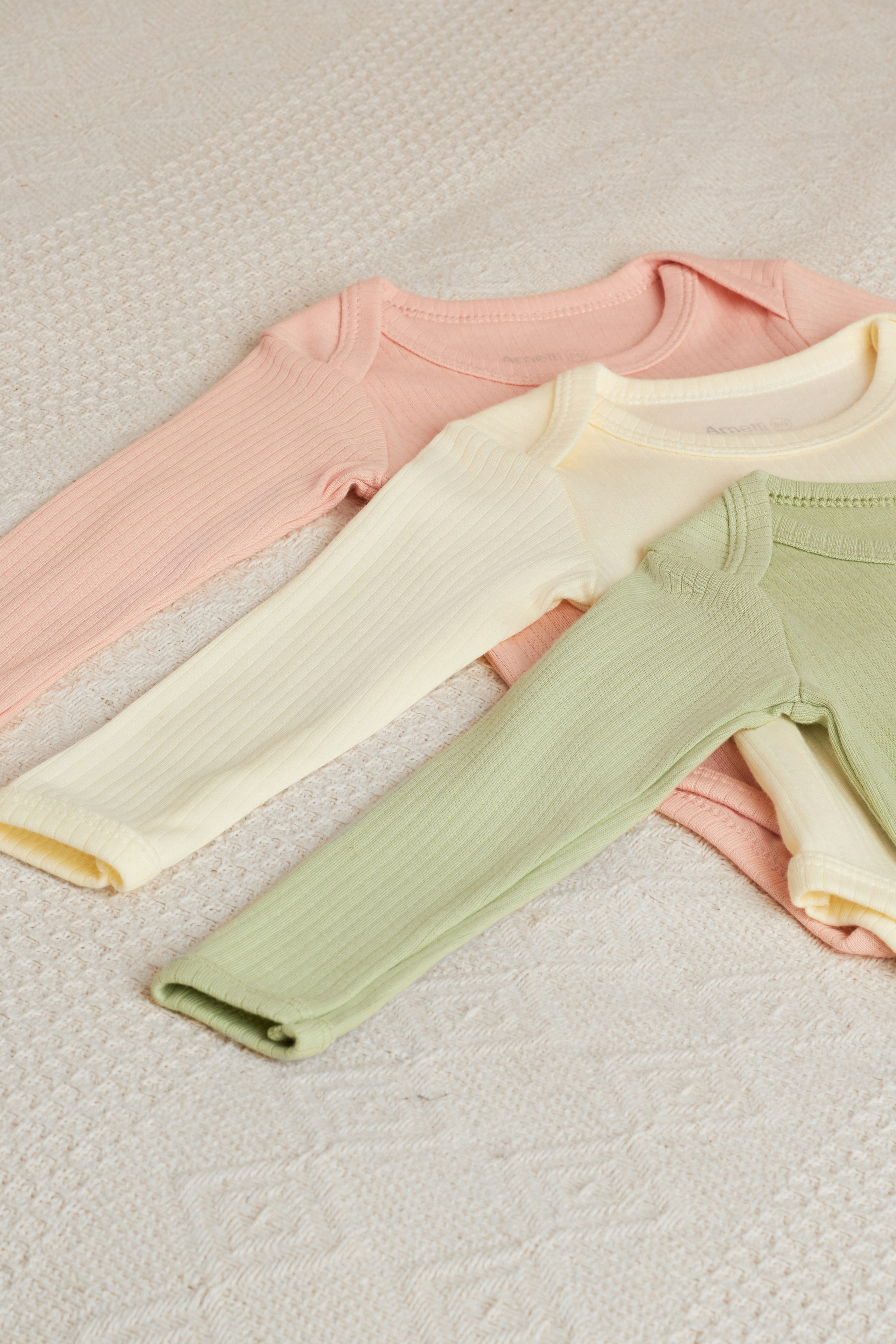 Боди. Фото для маркетплейсов в самых сочных локациях города Сочи