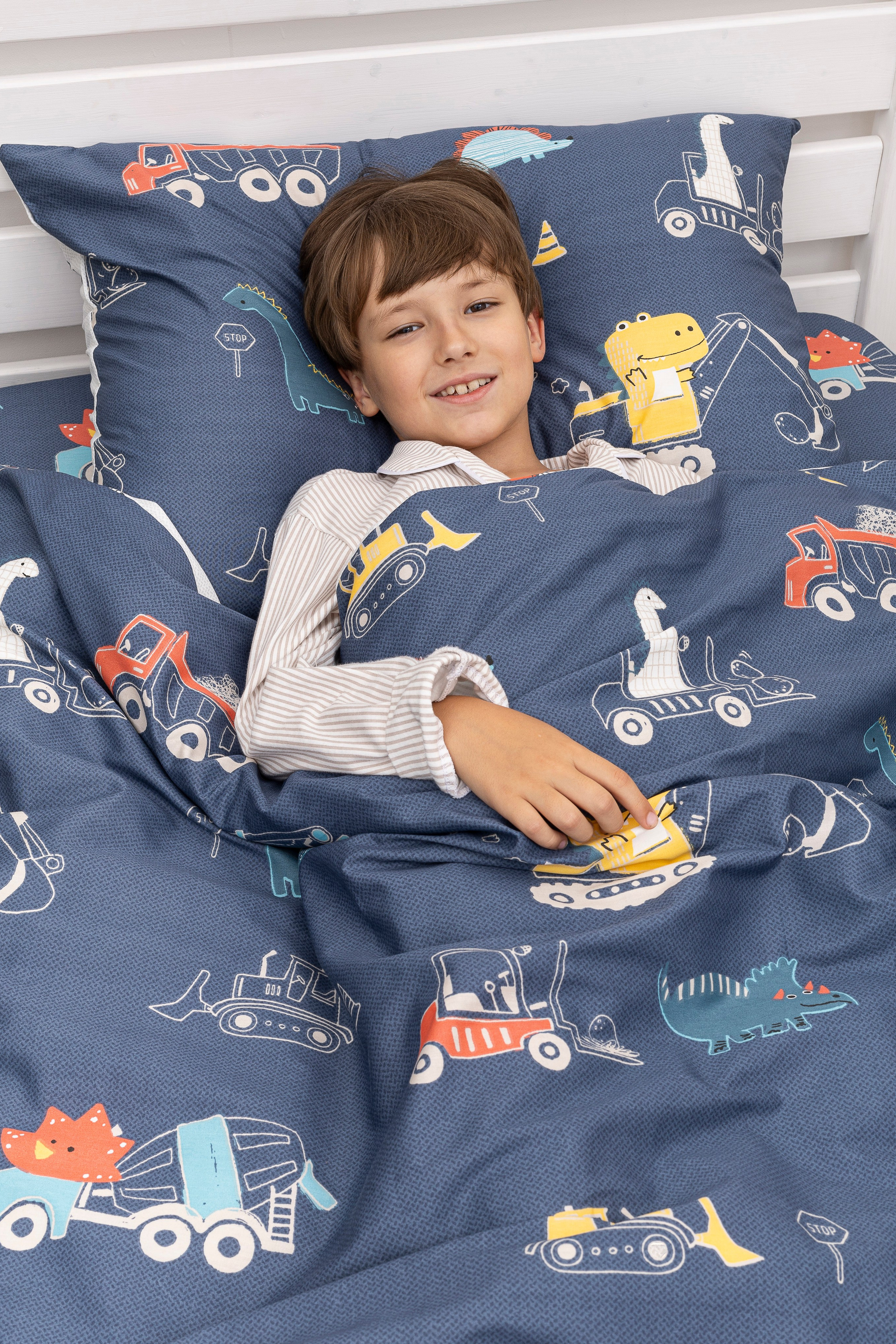 Постельное белье — Амеля и Матвей. Фото для маркетплейсов в самых сочных локациях города Сочи