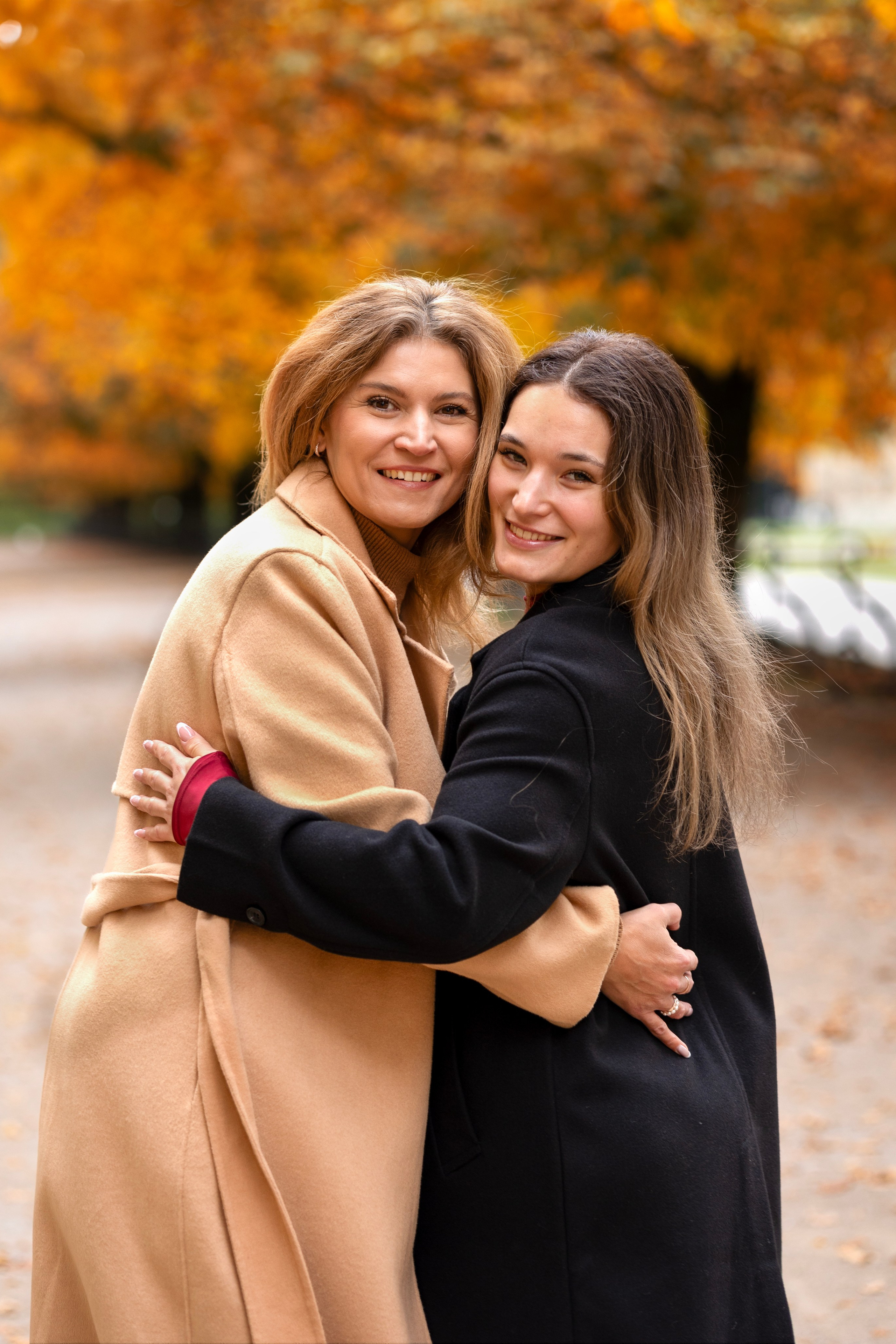 Asya & Nastya