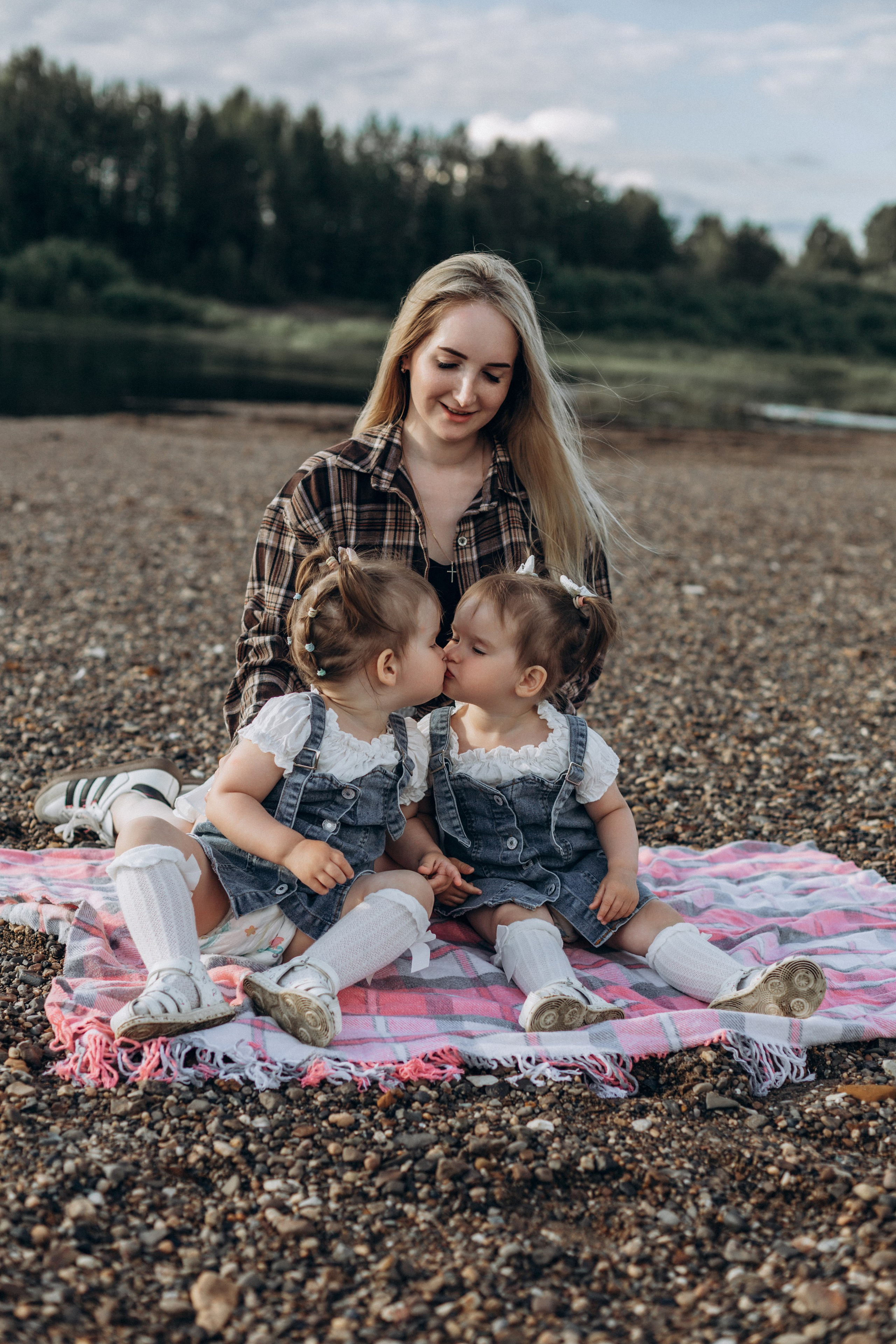 Ира, Софа и Милана