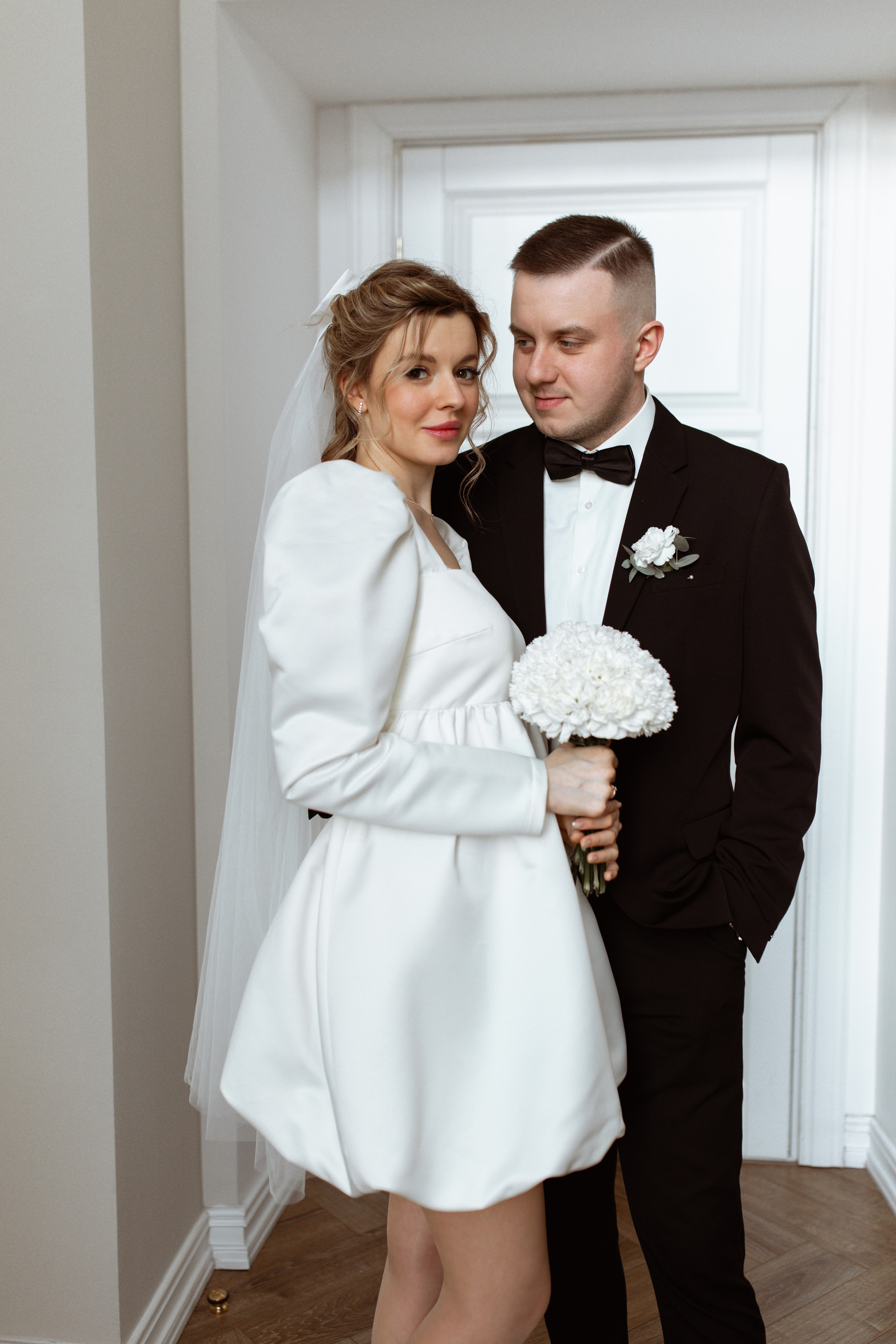 Прогулка Оли и Миши после ЗАГСа. Свадебный фотограф в Туле и Москве Елена Рубцова