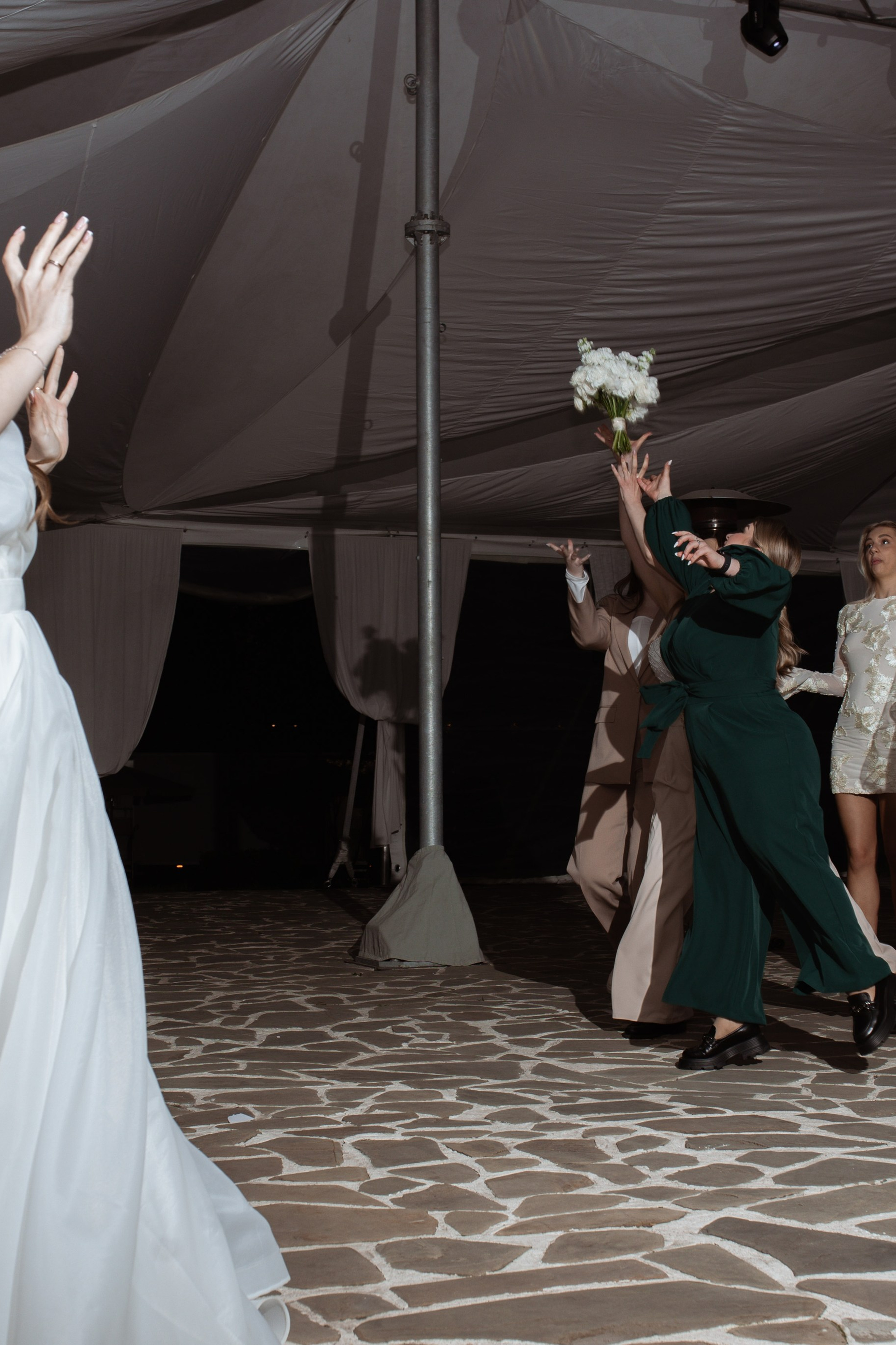 Уютная свадьба за городом в кругу самых близких. Свадебный фотограф в Туле и Москве Елена Рубцова