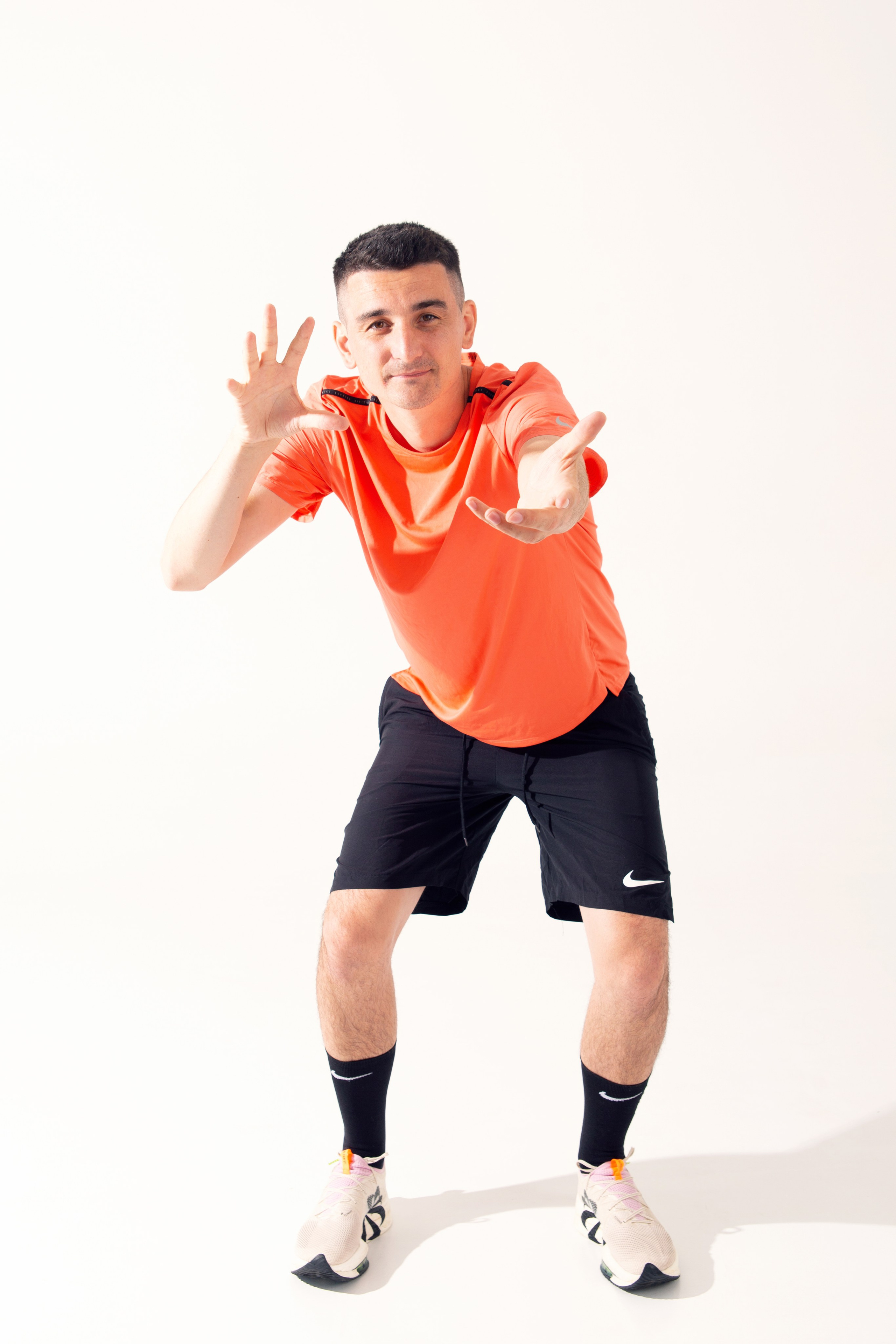 Обложка журнала с Гулей. Фотограф в Москве Марина Чарная