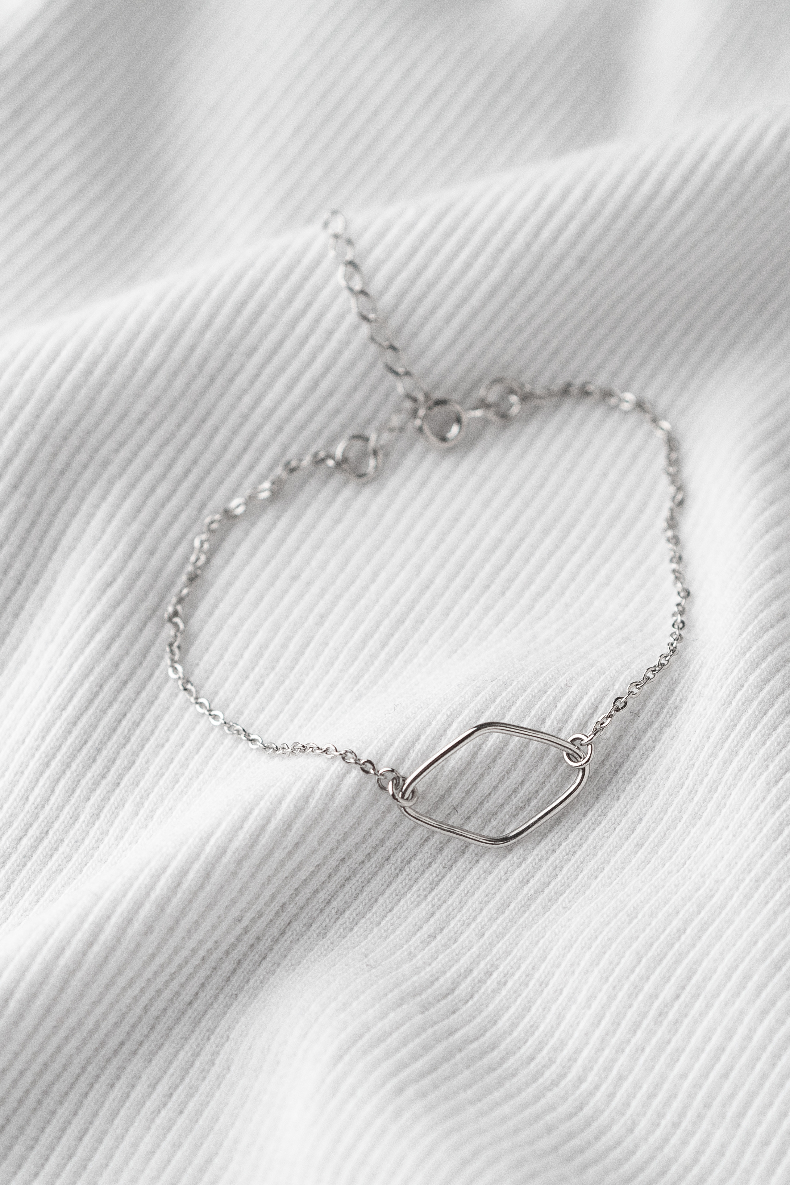 Украшения Honey you. Предметный фотограф Марина Москаленко