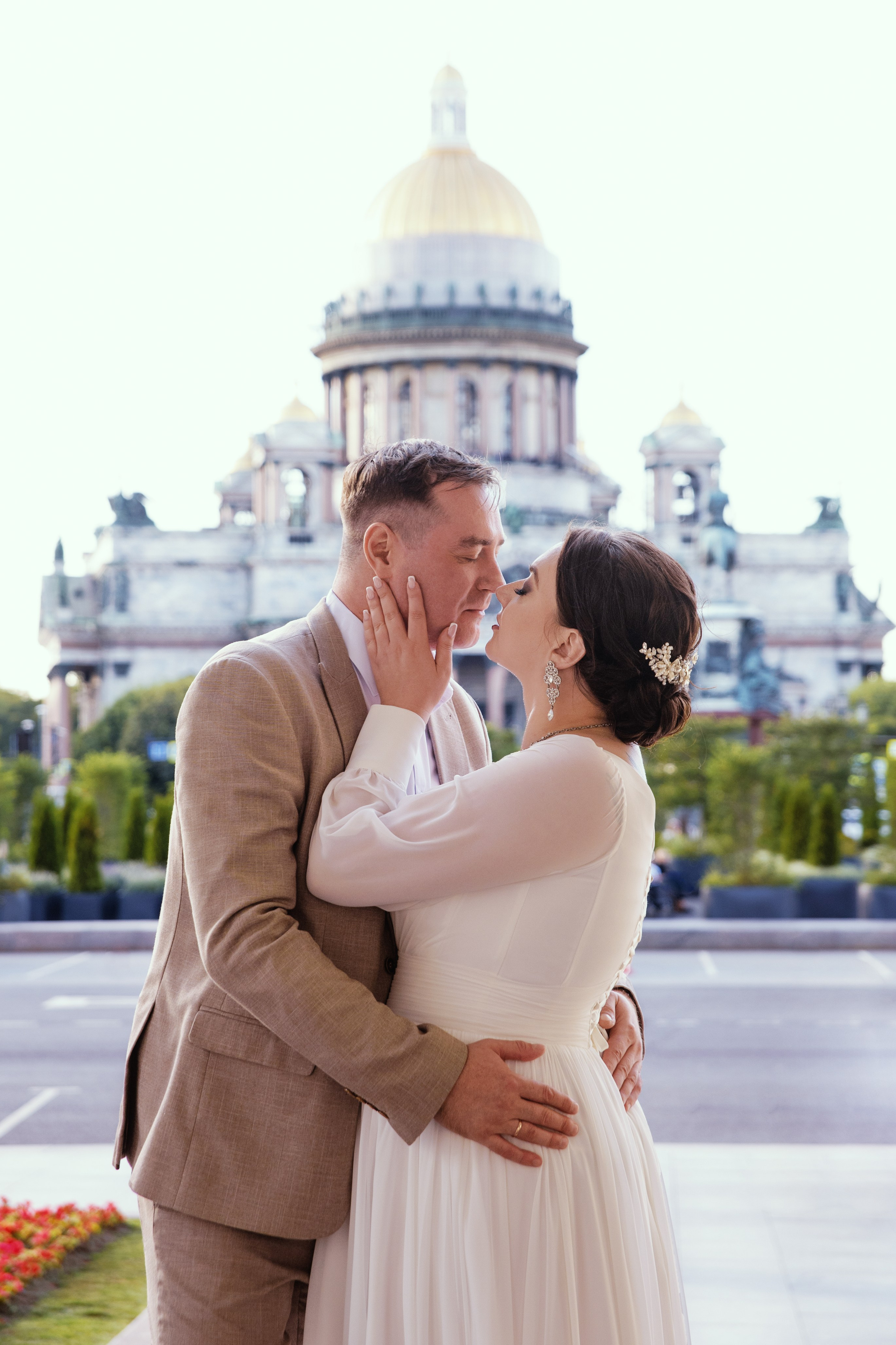 Свадебная прогулка по&nbsp;знаковым местам Петербурга