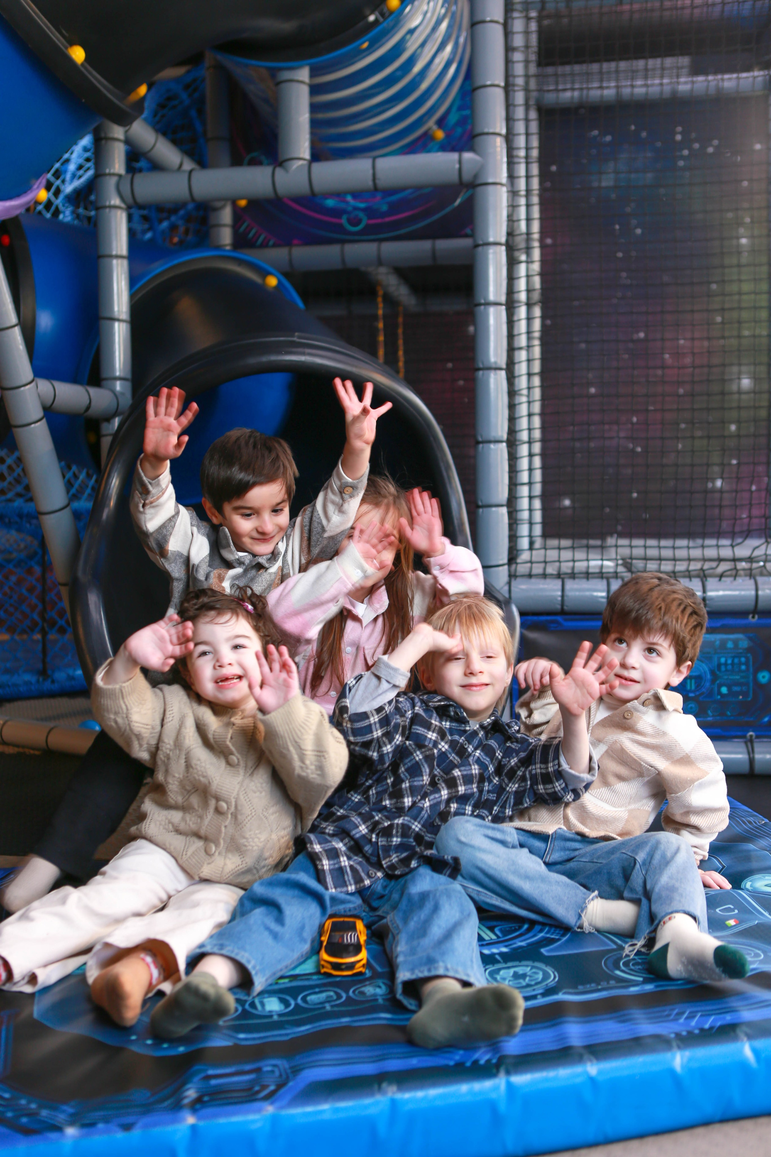 Двойной день рождения деток в детском центре «Tron Kids». Отзывы