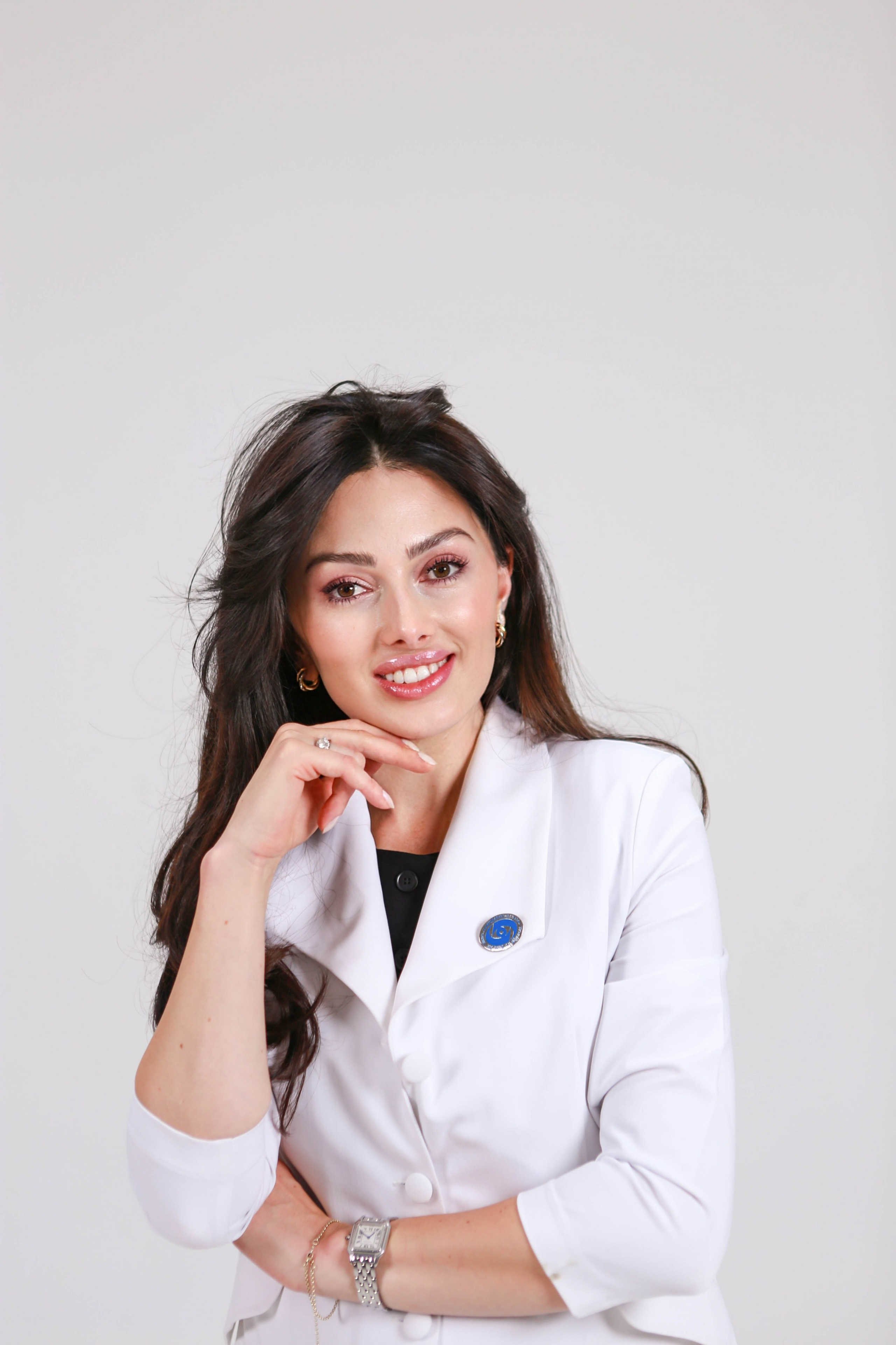 Эльвира Айба — глазной врач, сьемка для медицинского журнала. Отзывы