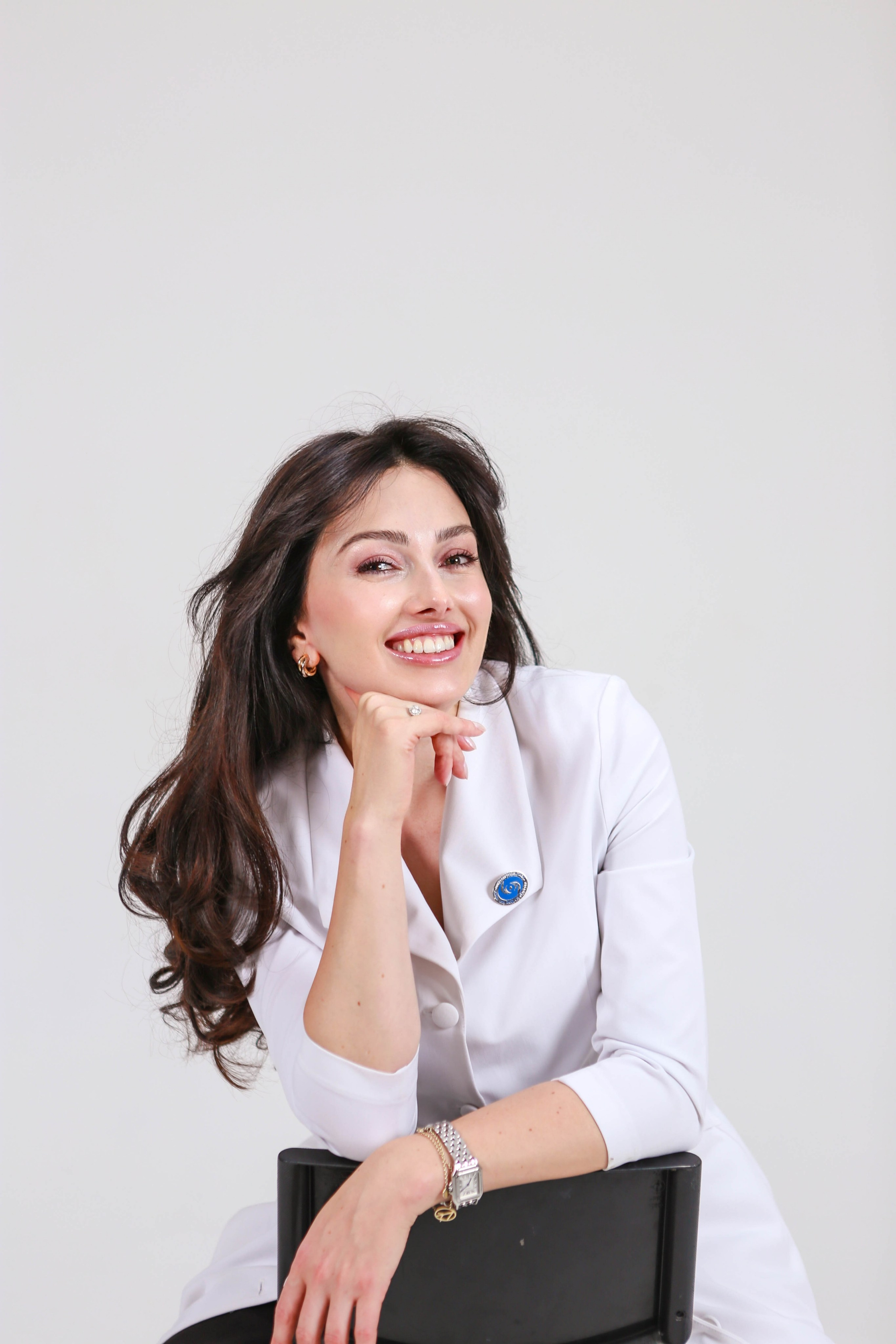 Эльвира Айба — глазной врач, сьемка для медицинского журнала. Отзывы