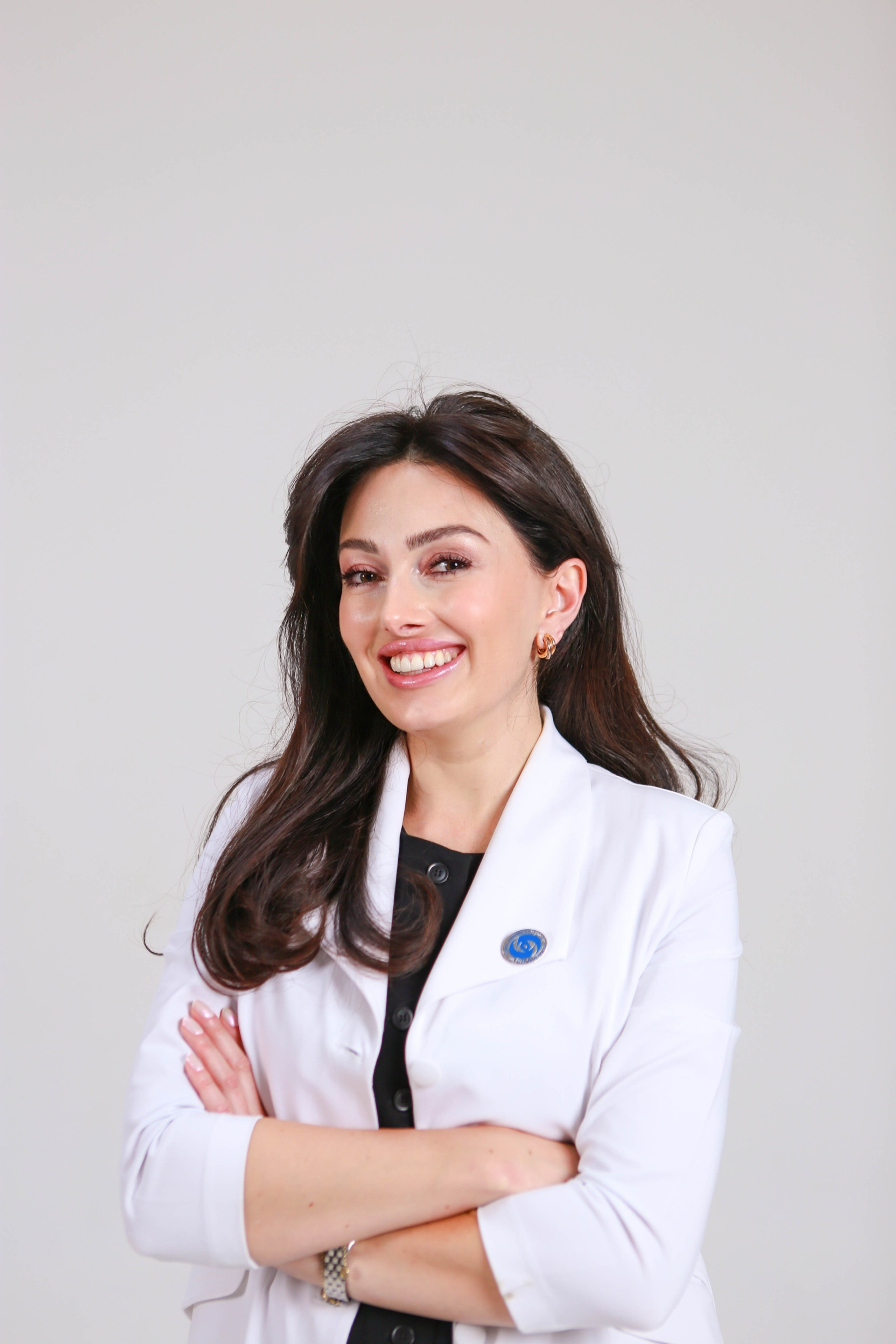 Эльвира Айба — глазной врач, сьемка для медицинского журнала. Отзывы