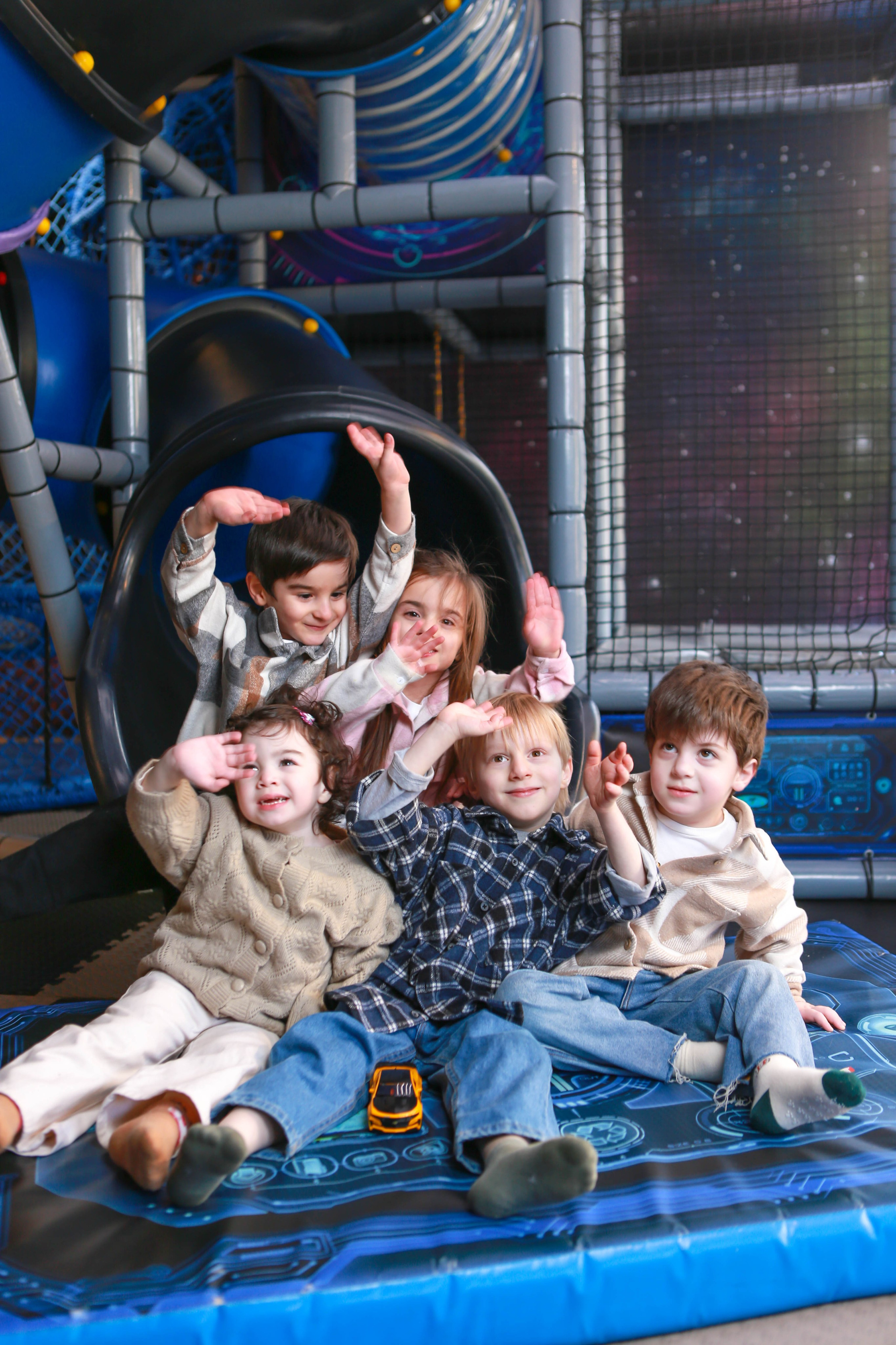 Двойной день рождения деток в детском центре «Tron Kids». Отзывы