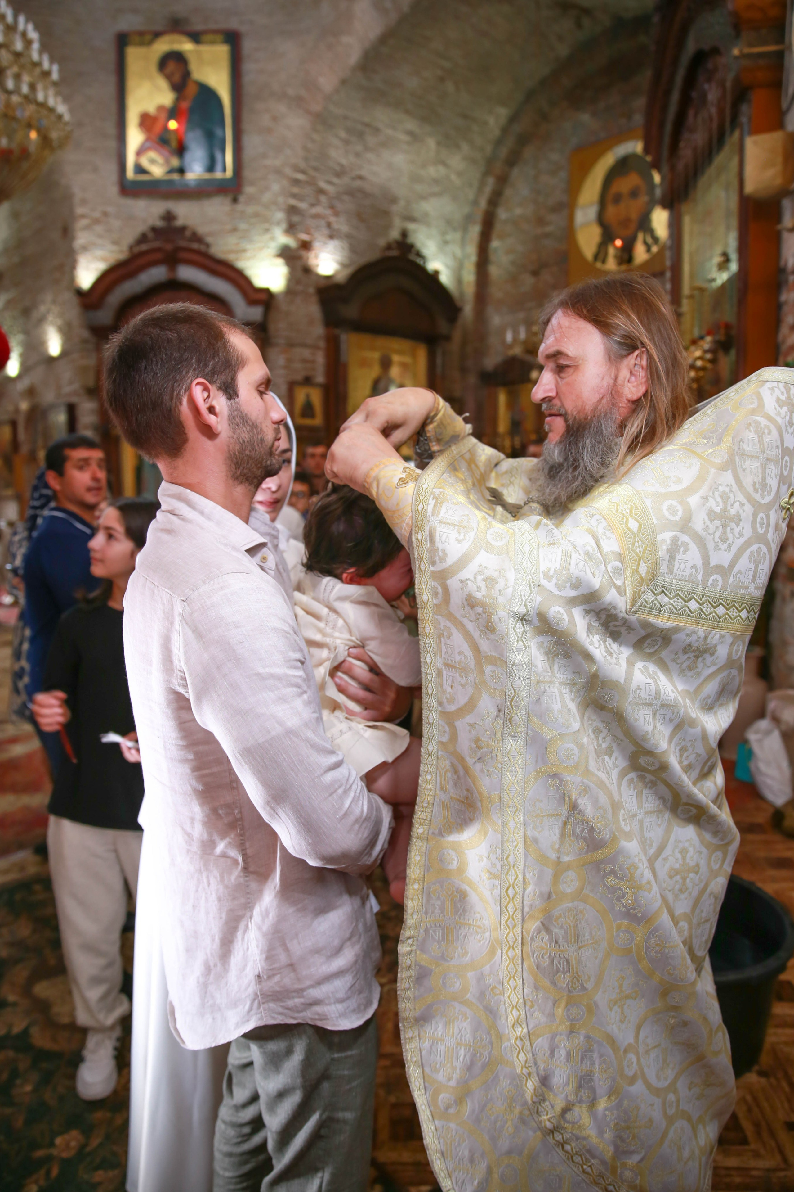 Крещение Лукаши, Драндский собор. Отзывы