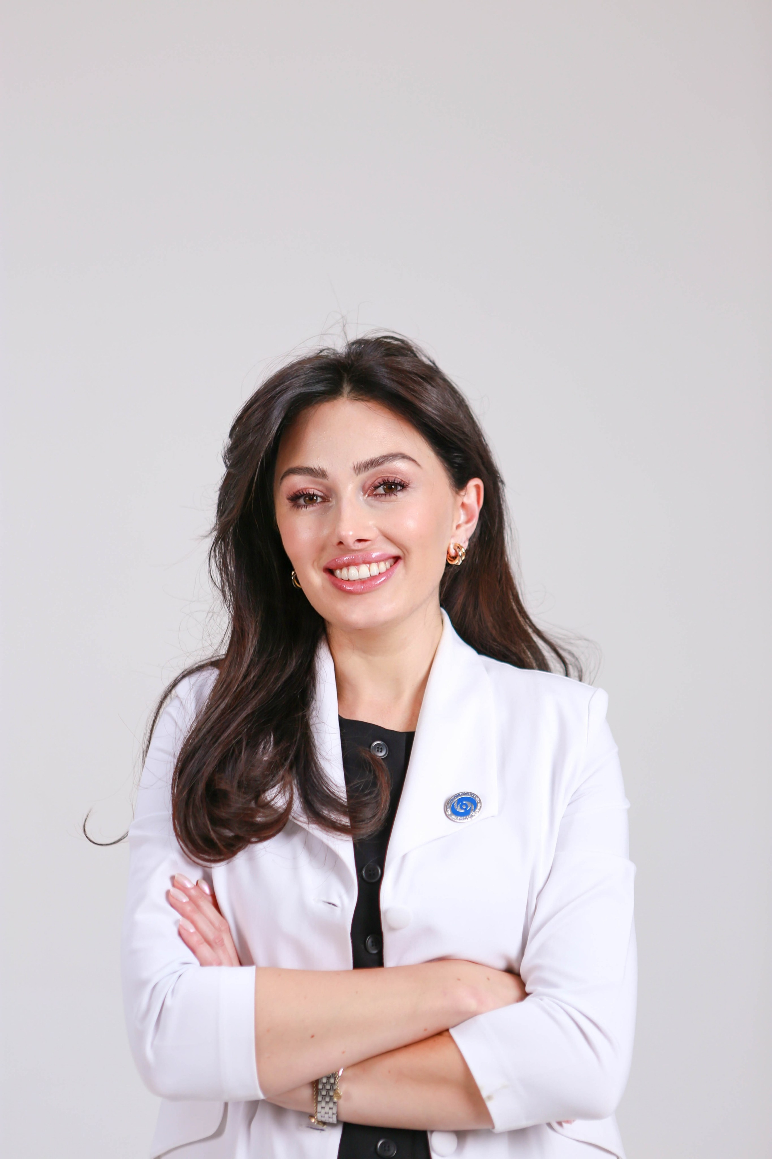 Эльвира Айба — глазной врач, сьемка для медицинского журнала. Отзывы