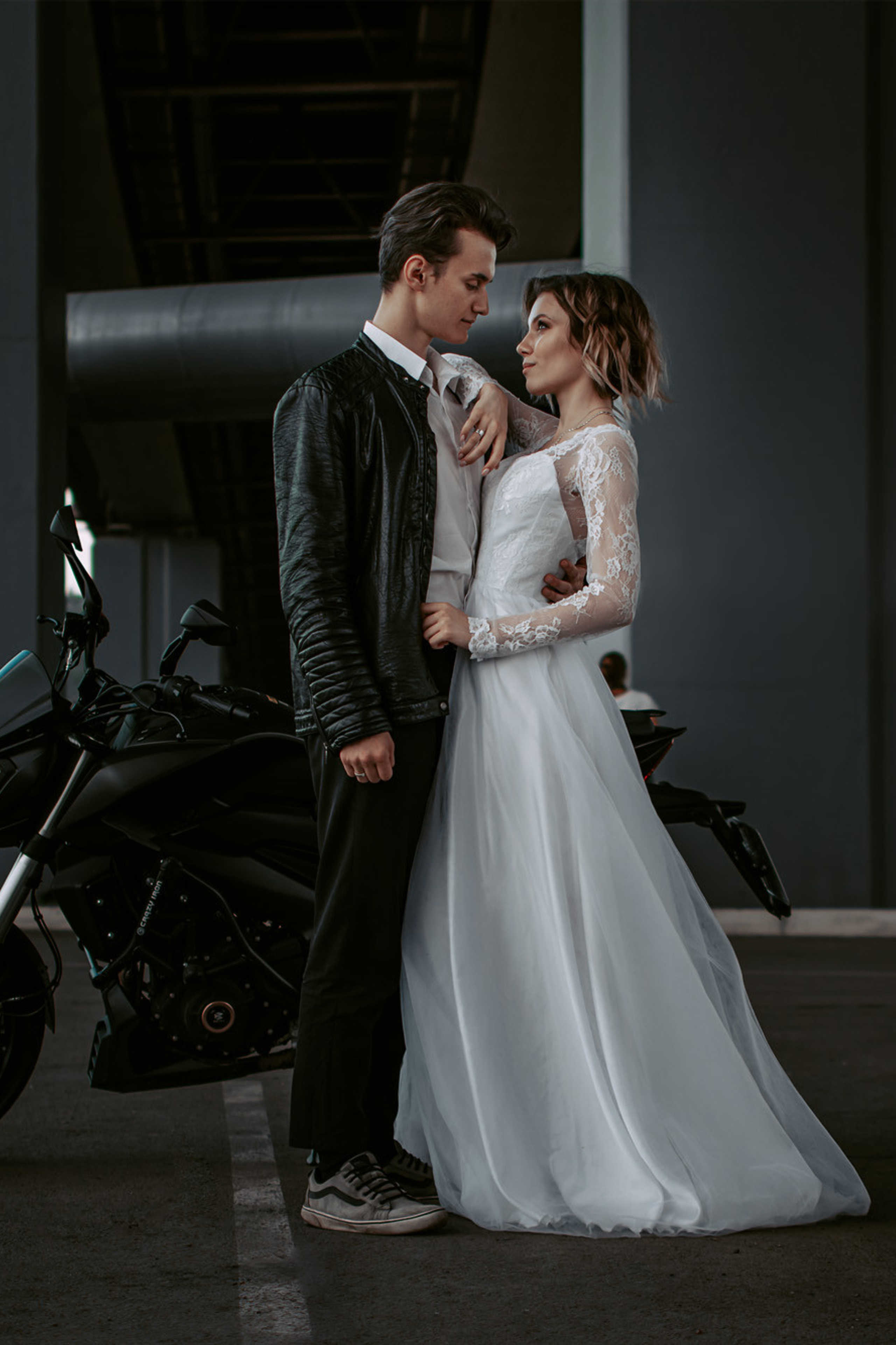 Свадебная фотосессия на мотоцикле