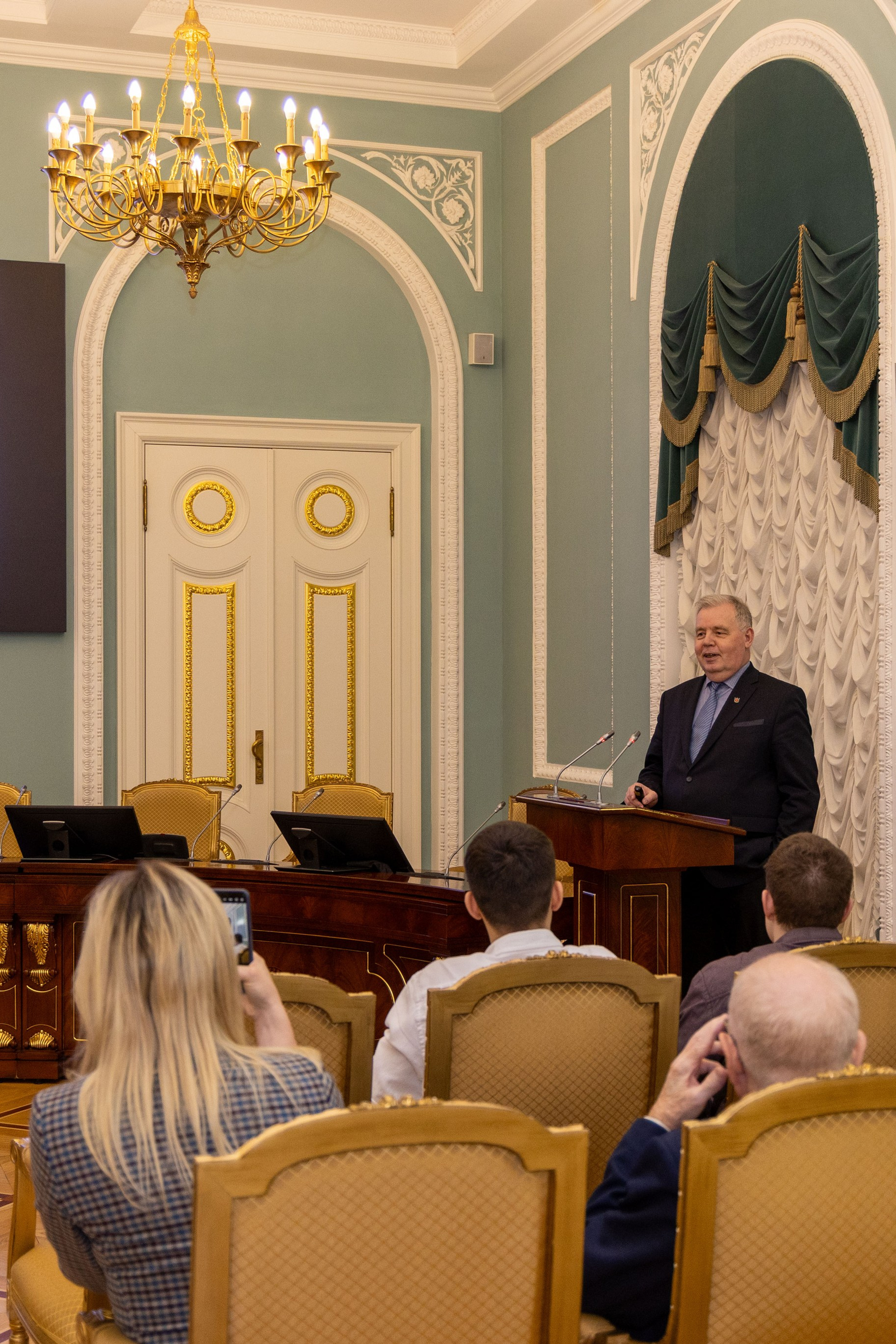 Кружок молодого дипломата