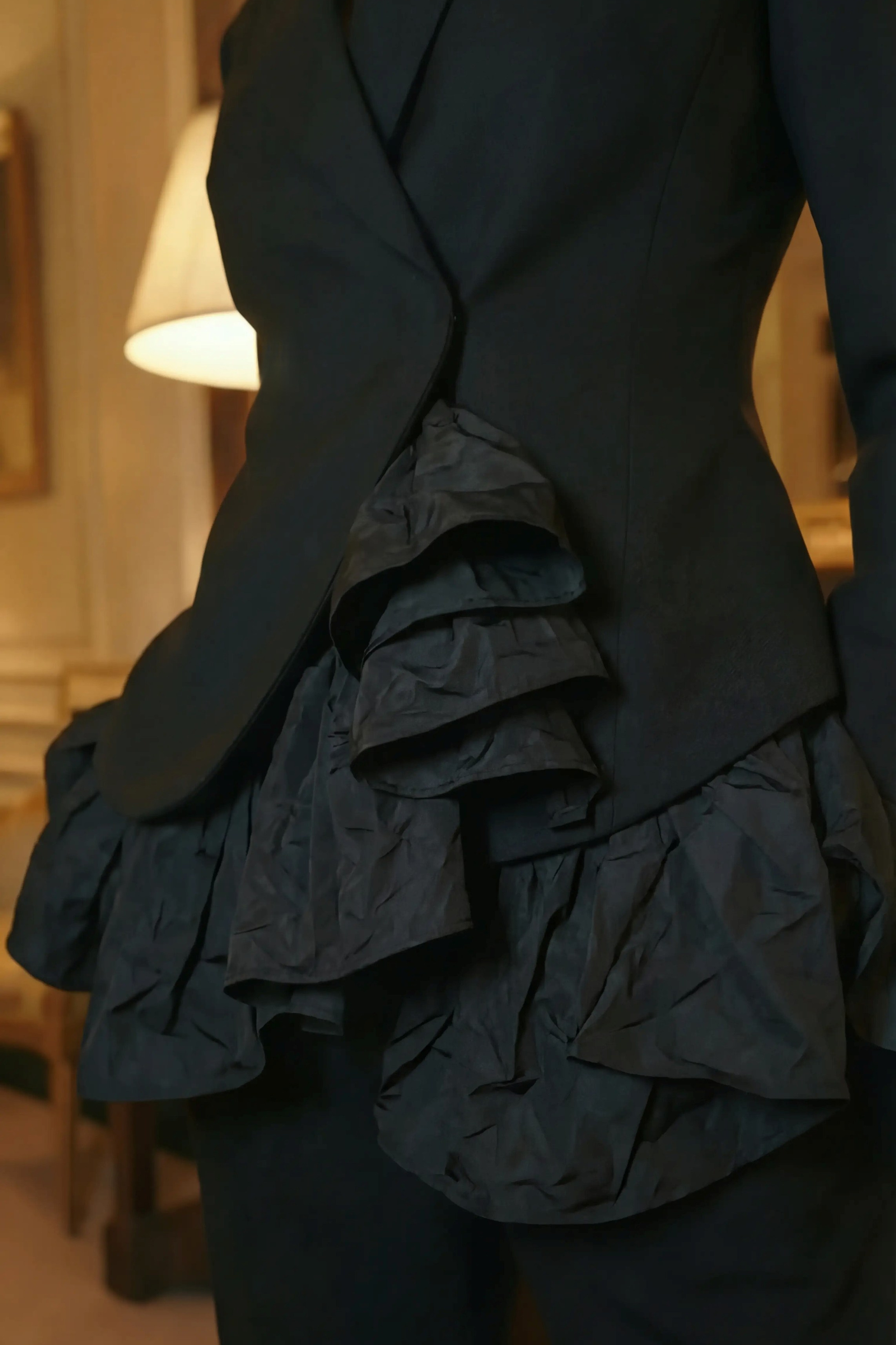 AI Images. AI-креатор: AI-фото, видео и reels для брендов — saintelixirr