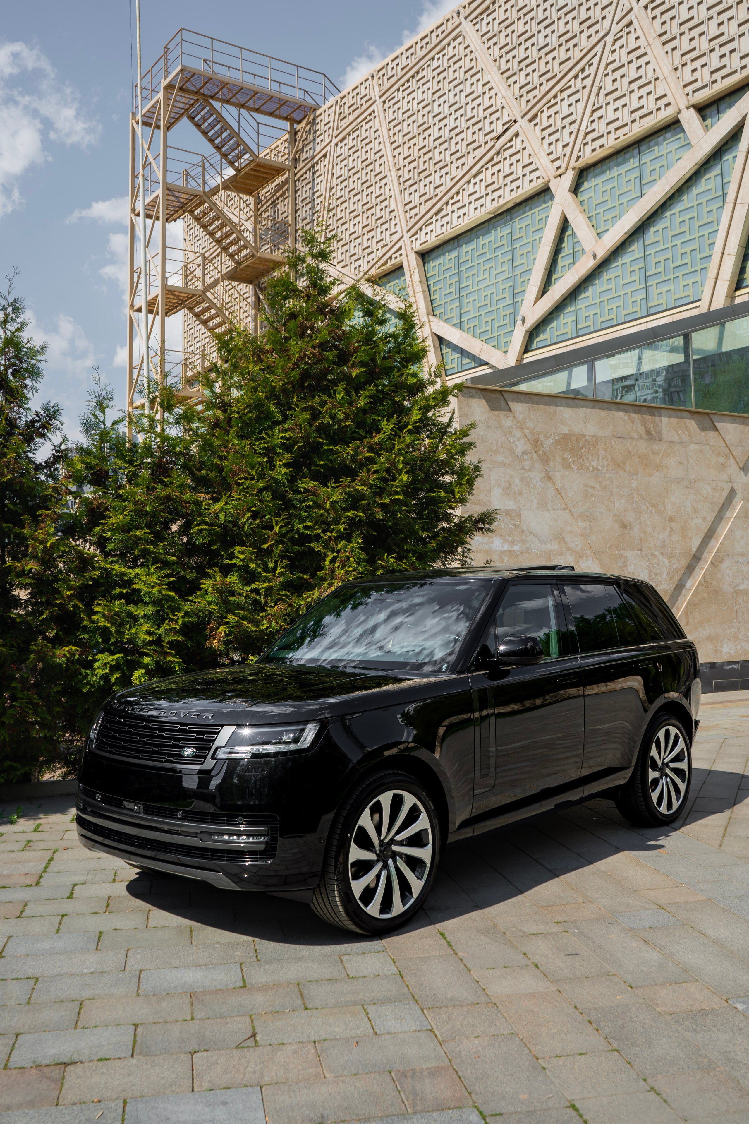 Range Rover P530