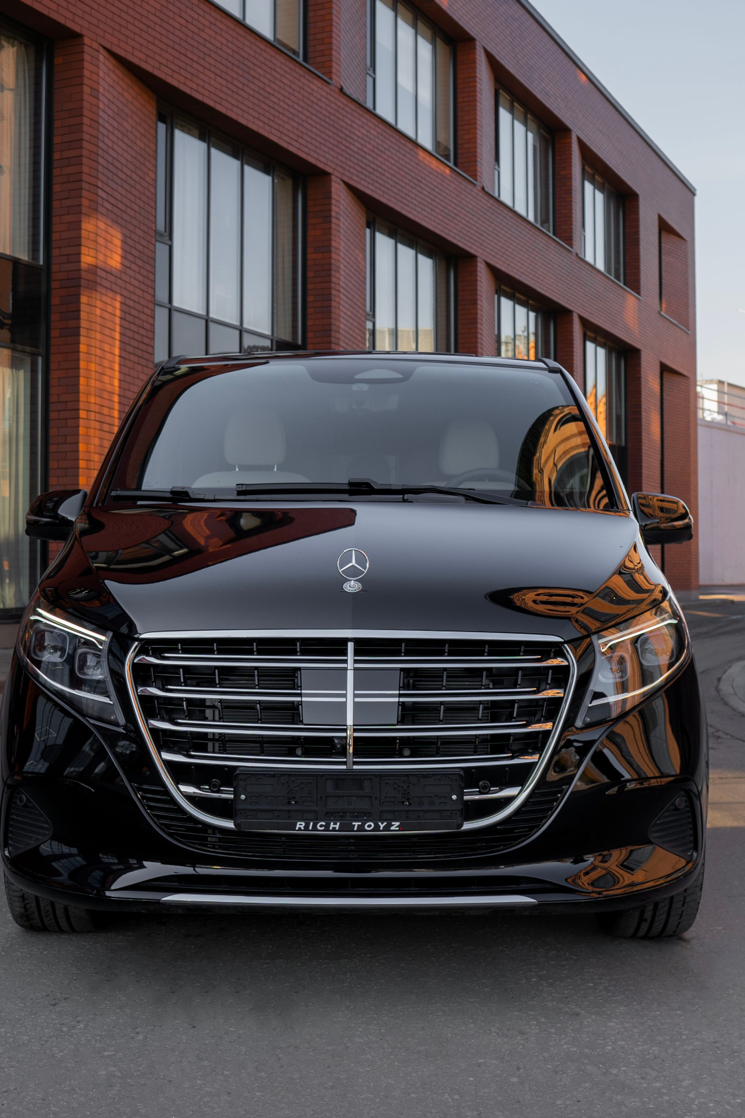 Mercedes-Benz V-class