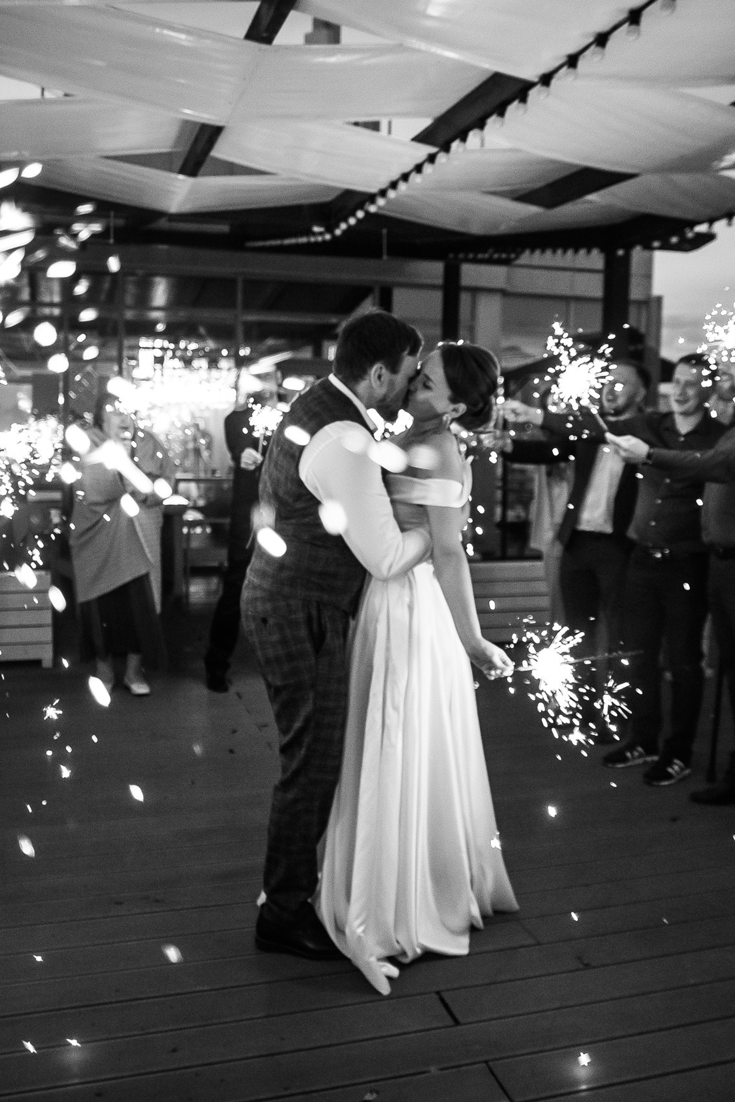 Отзывы о фотографе Илья Володьков. Свадебный фотограф в Оренбурге Илья Володьков